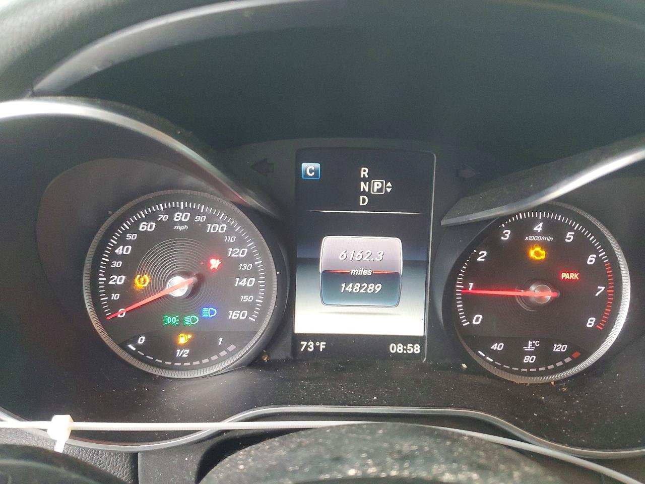 2015 Mercedes-benz C 300 4matic Белый vin: 55SWF4KB3FU076318