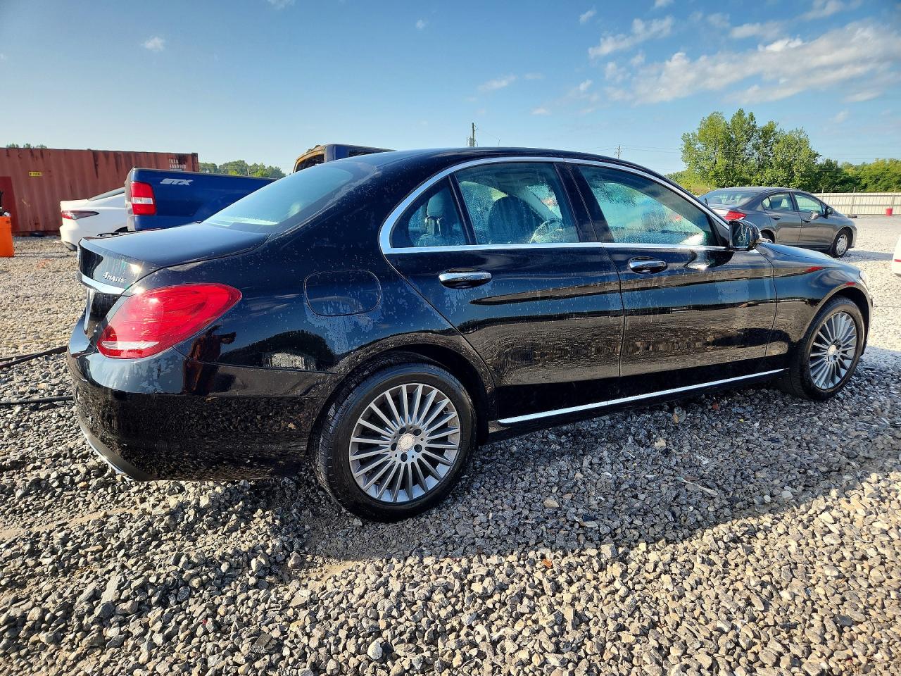 2015 Mercedes-benz C 300 4matic Черный vin: 55SWF4KB3FU081356