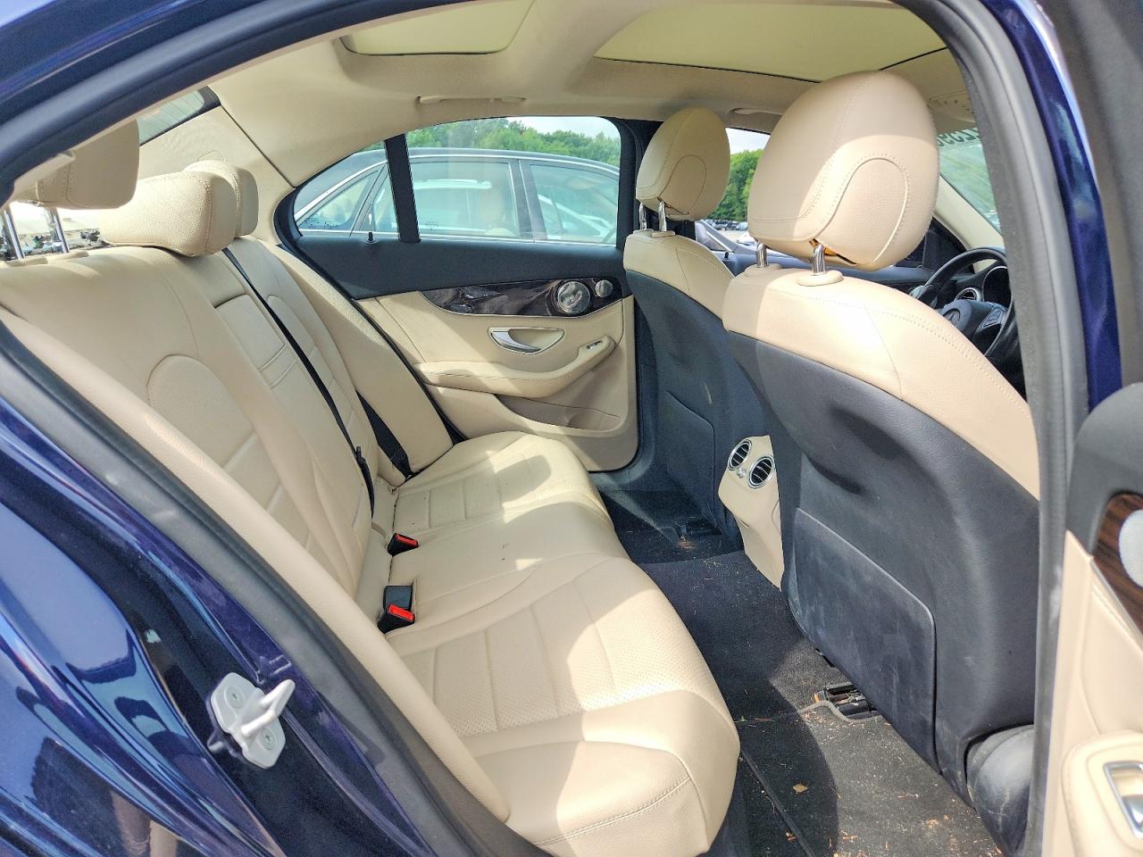 2015 Mercedes-benz C 300 4matic Blue vin: 55SWF4KB3FU081759