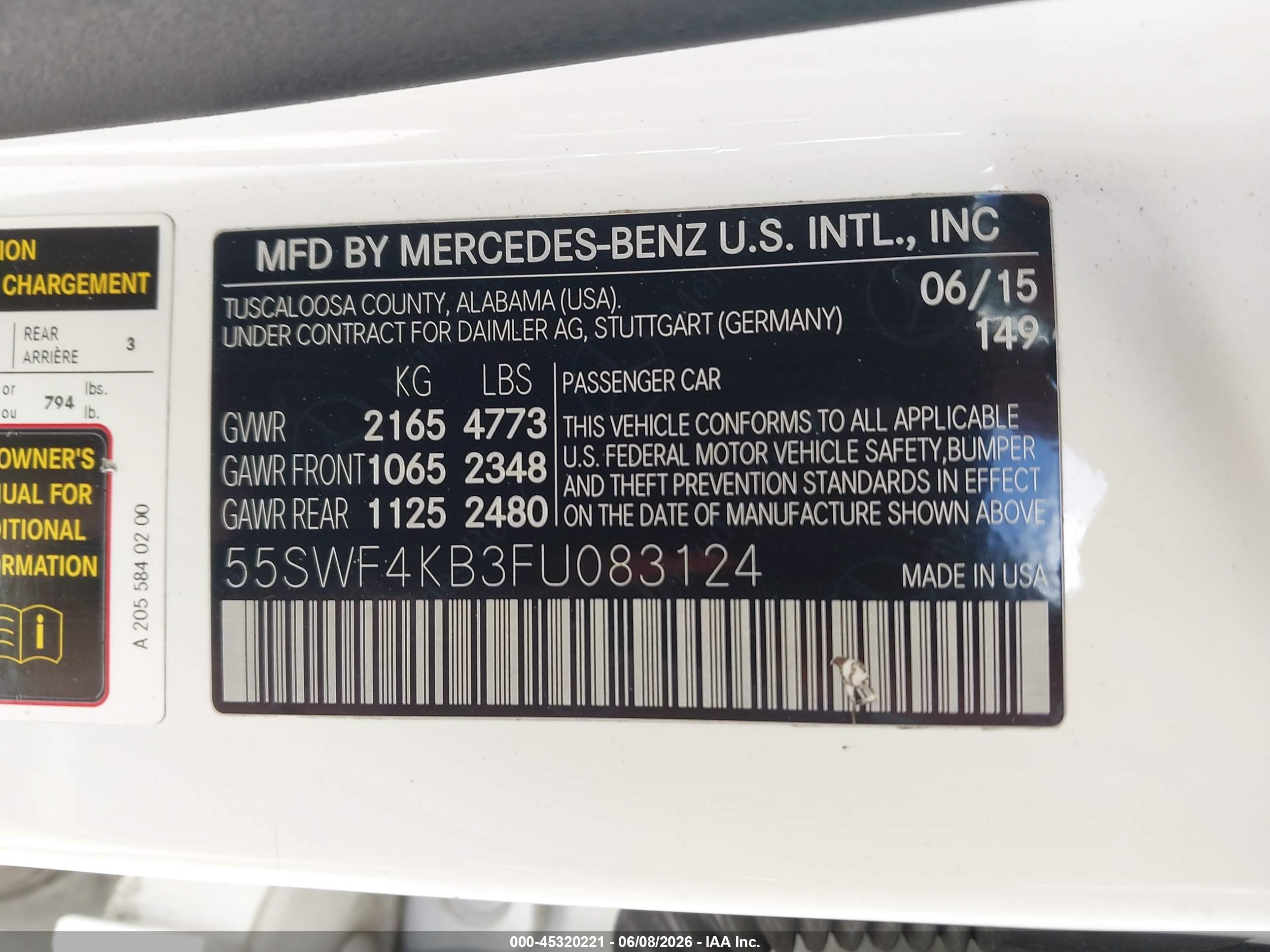 2015 Mercedes-benz C 300 4matic Белый vin: 55SWF4KB3FU083124