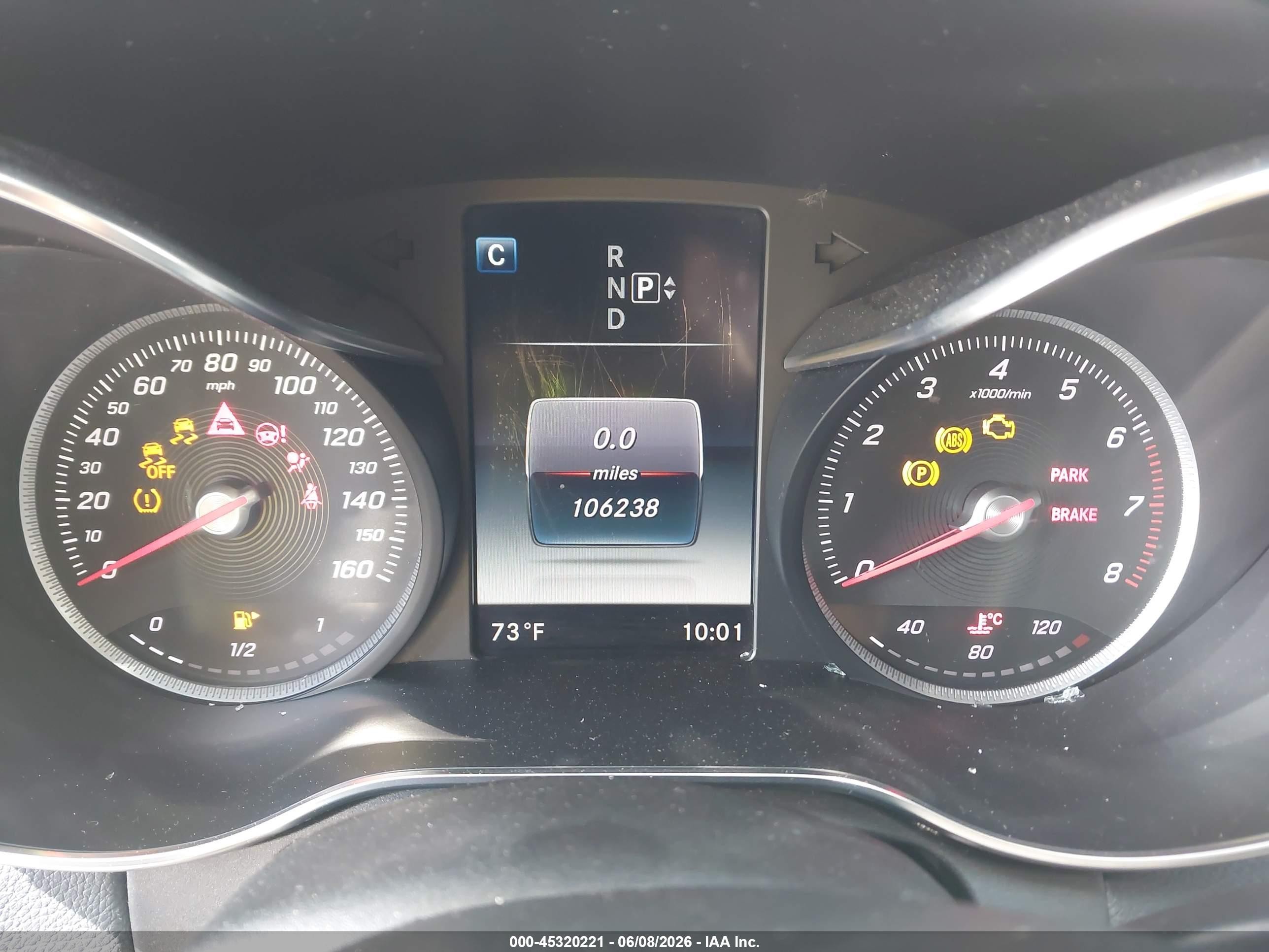 2015 Mercedes-benz C 300 4matic Белый vin: 55SWF4KB3FU083124