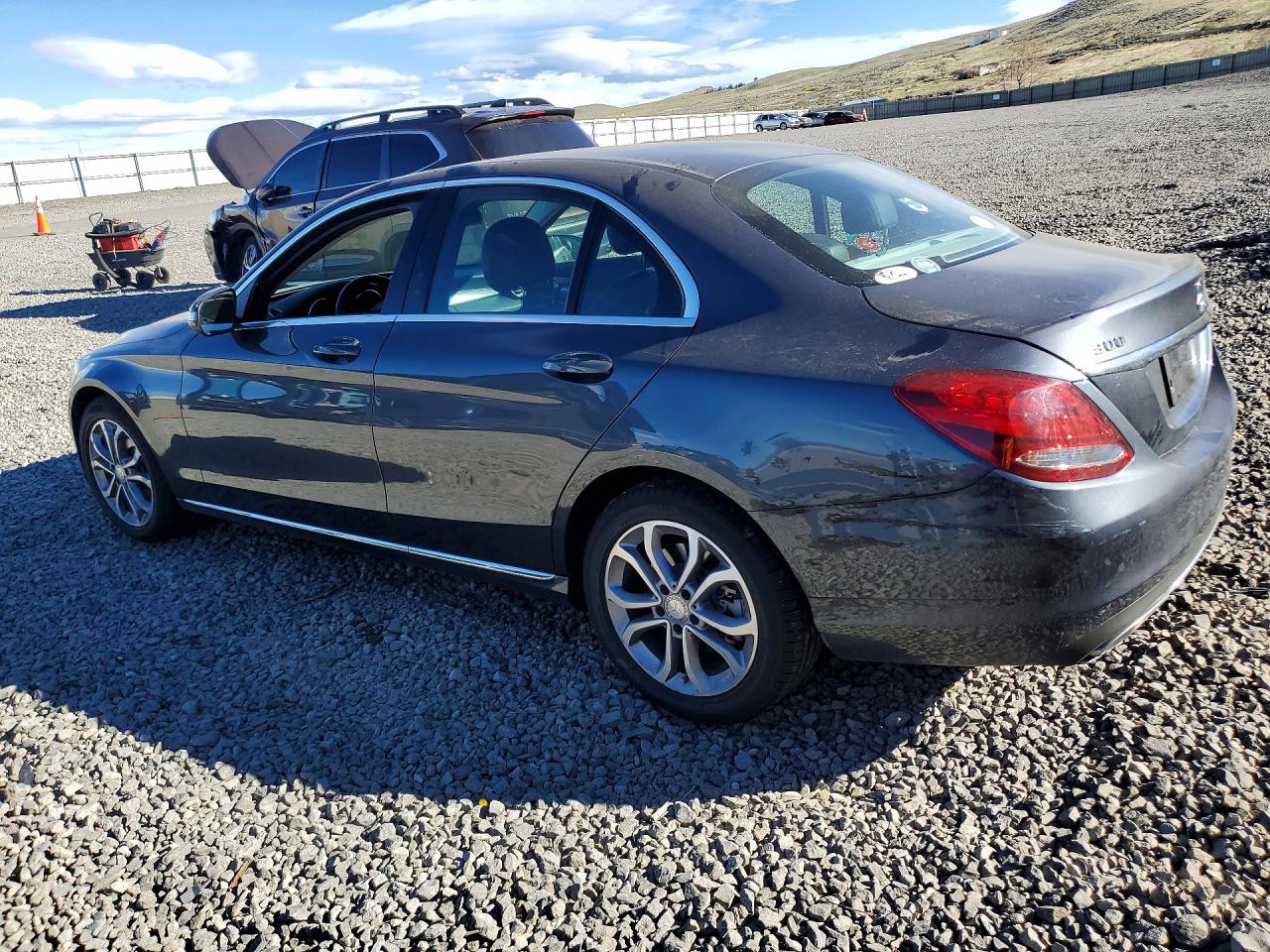 2015 Mercedes-benz C 300 4matic Charcoal vin: 55SWF4KB3FU088131