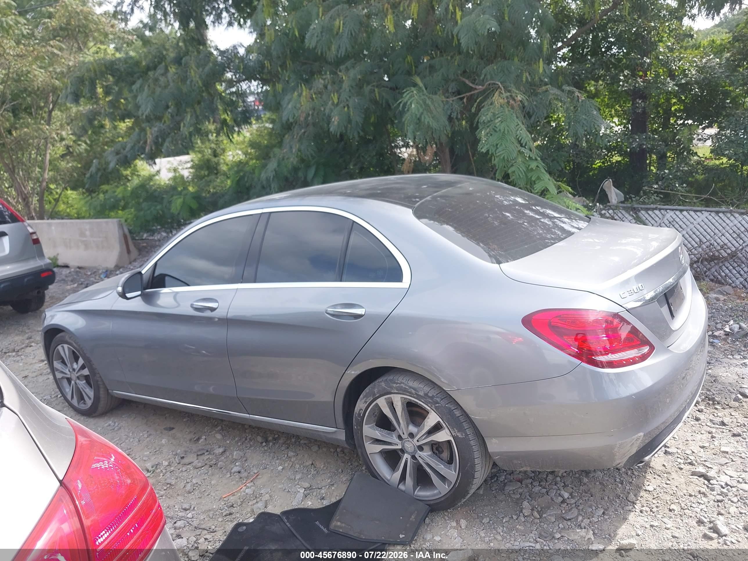 2015 Mercedes-benz C 300 4matic Gray vin: 55SWF4KB3FU091224