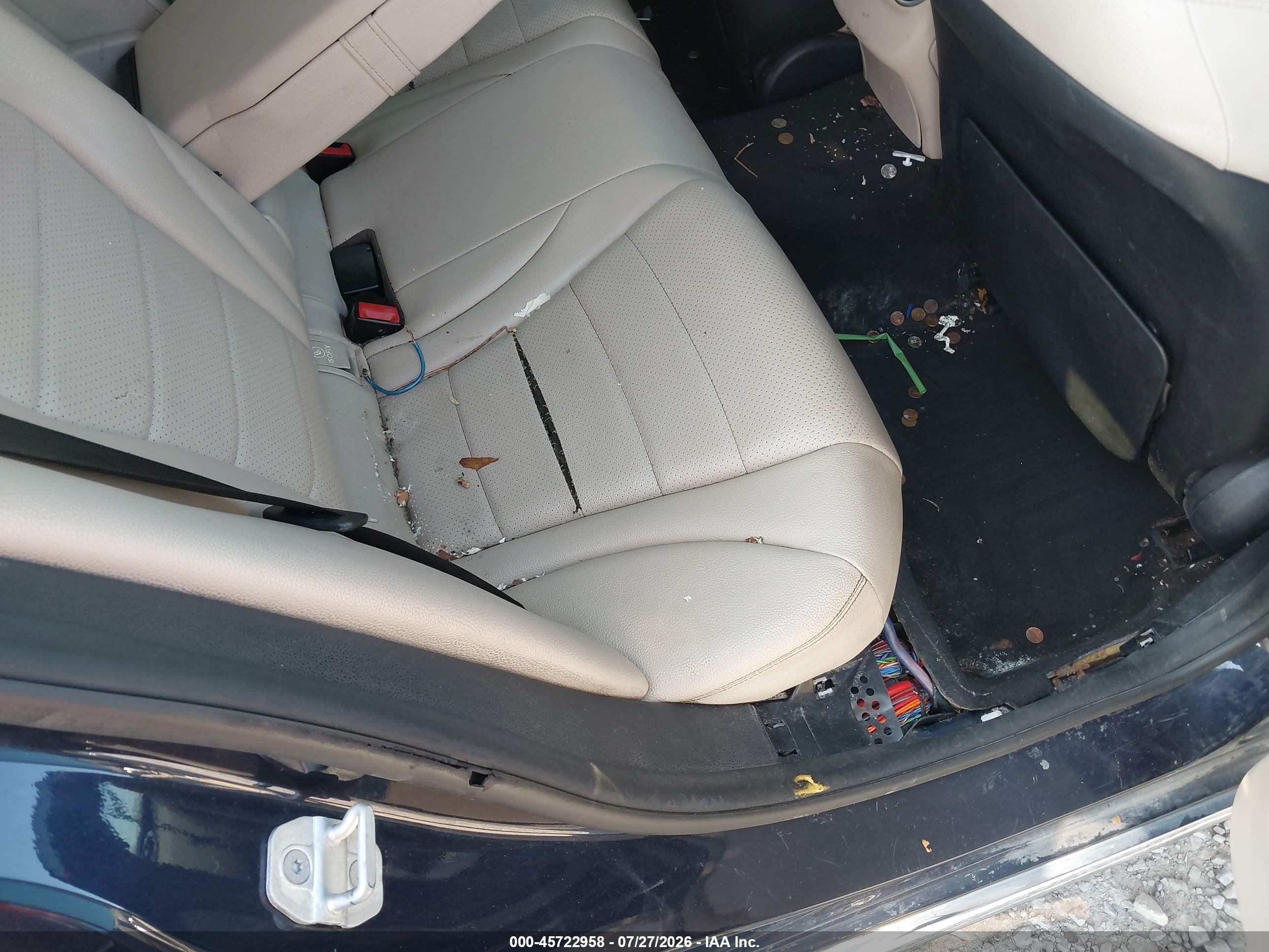 2015 Mercedes-benz C 300 4matic Blue vin: 55SWF4KB3FU094558
