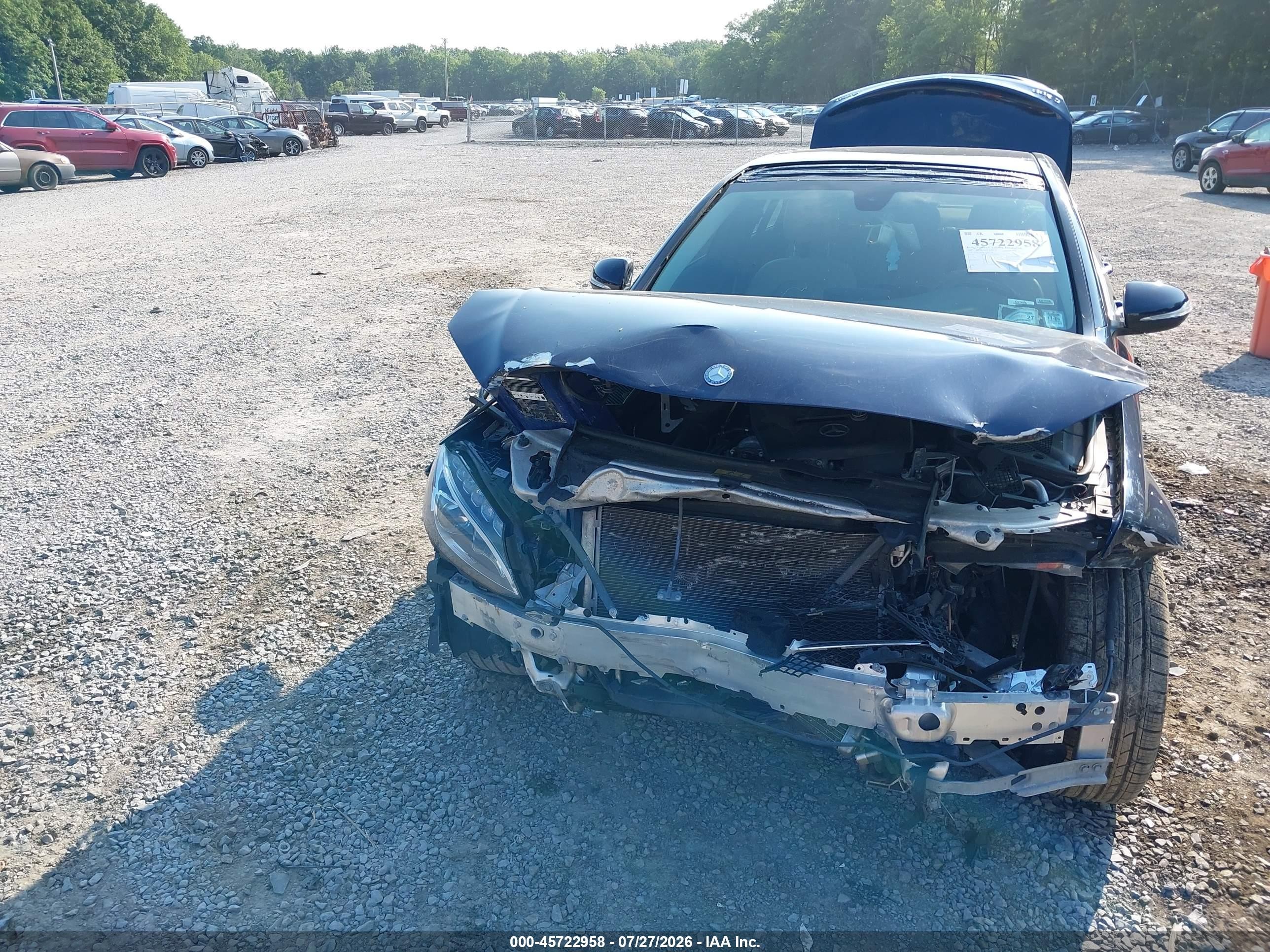 2015 Mercedes-benz C 300 4matic Blue vin: 55SWF4KB3FU094558