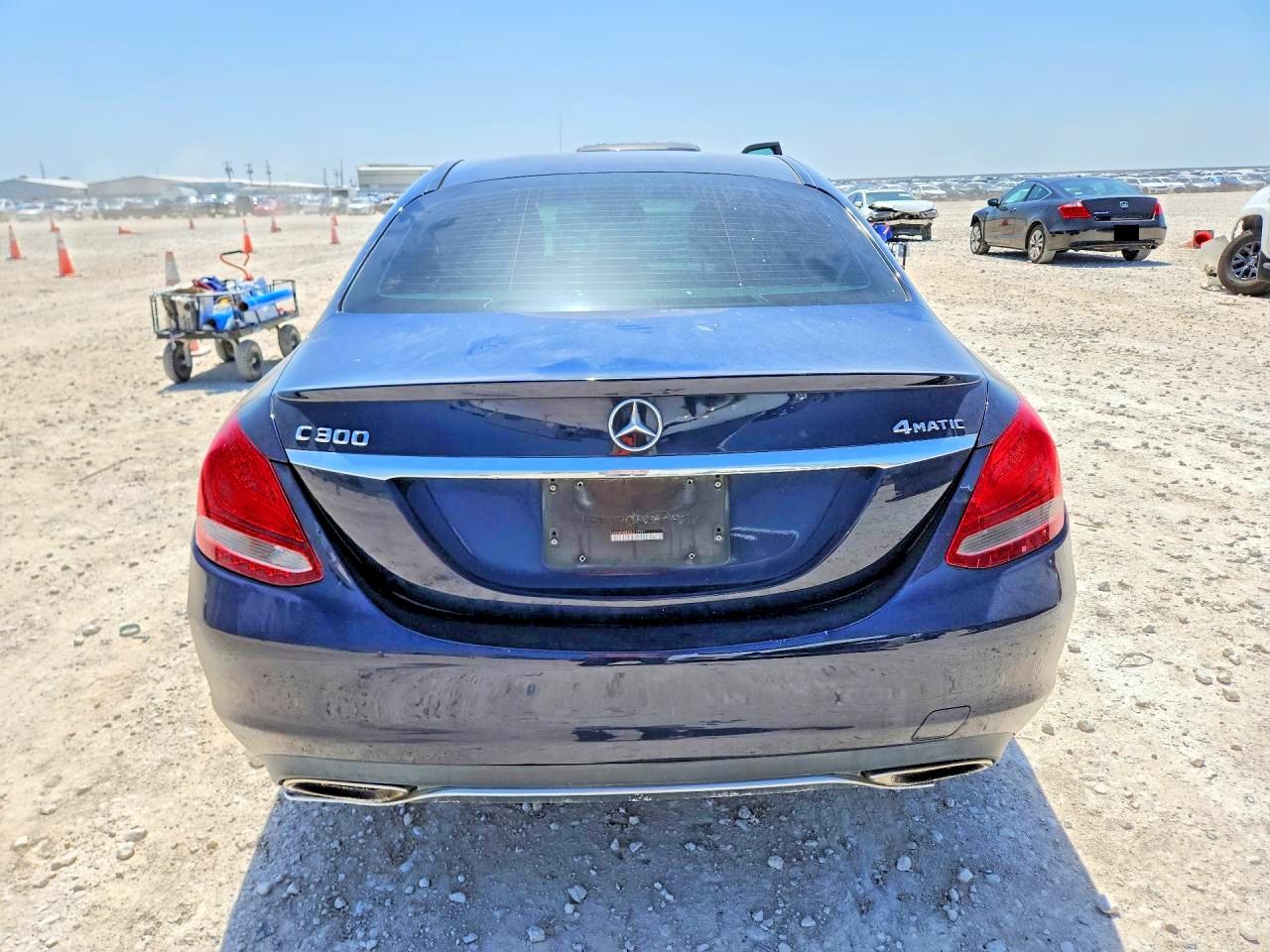 2016 Mercedes-benz C 300 4matic Blue vin: 55SWF4KB3GU137927