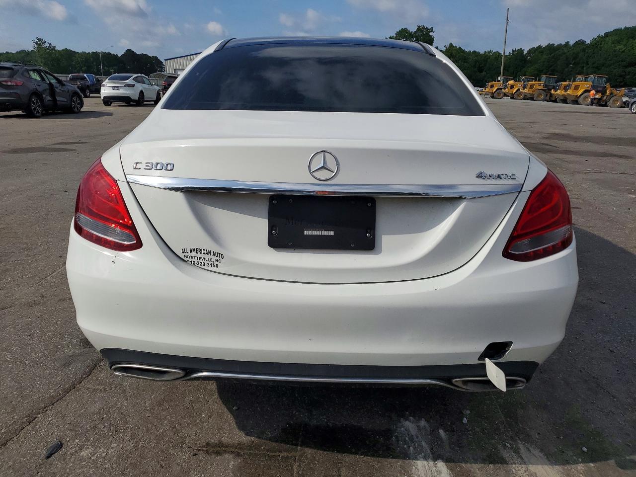 2016 Mercedes-benz C 300 4matic White vin: 55SWF4KB3GU156056