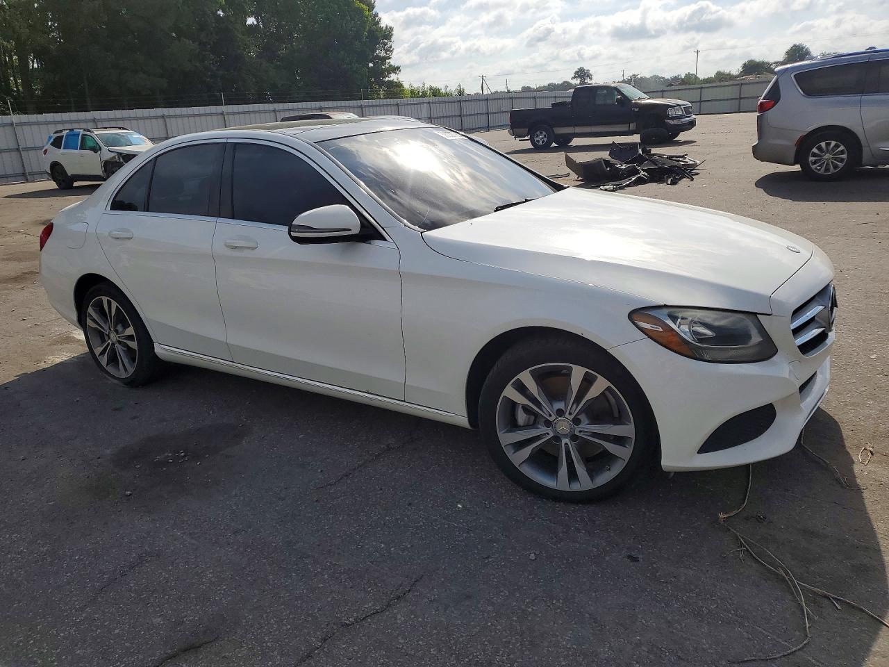 2016 Mercedes-benz C 300 4matic White vin: 55SWF4KB3GU156056