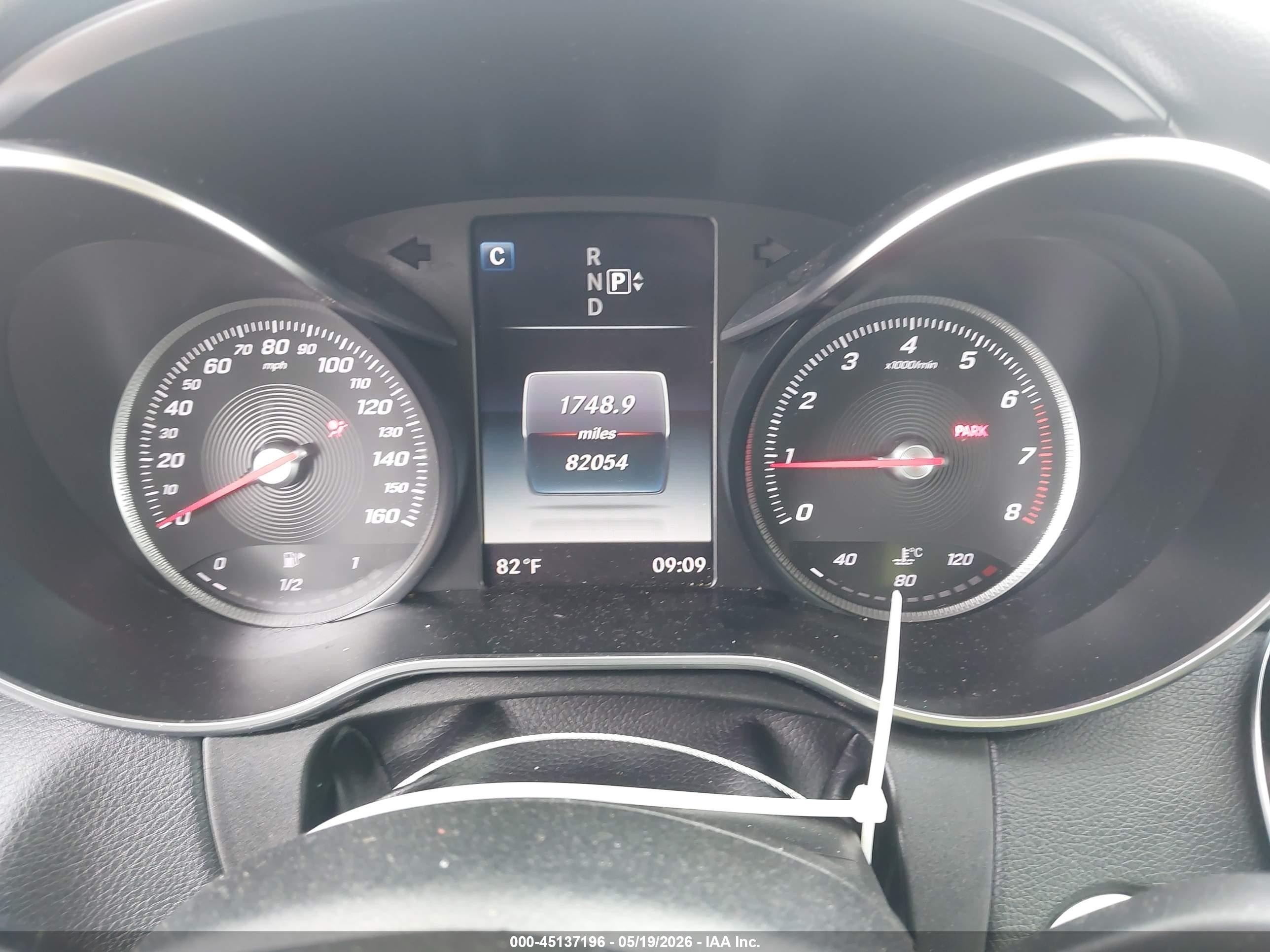 2015 Mercedes-benz C 300 4matic Серебряный vin: 55SWF4KB4FU000459