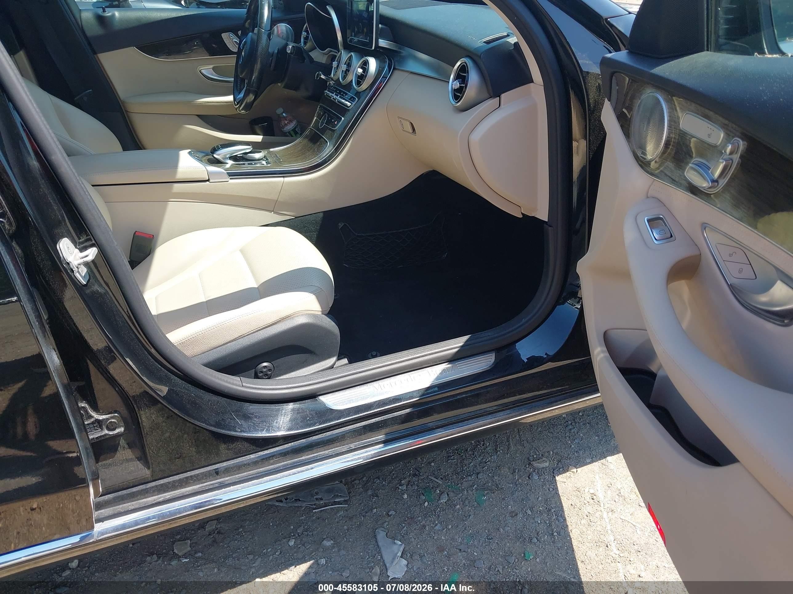 2015 Mercedes-benz C 300 4matic Black vin: 55SWF4KB4FU012319