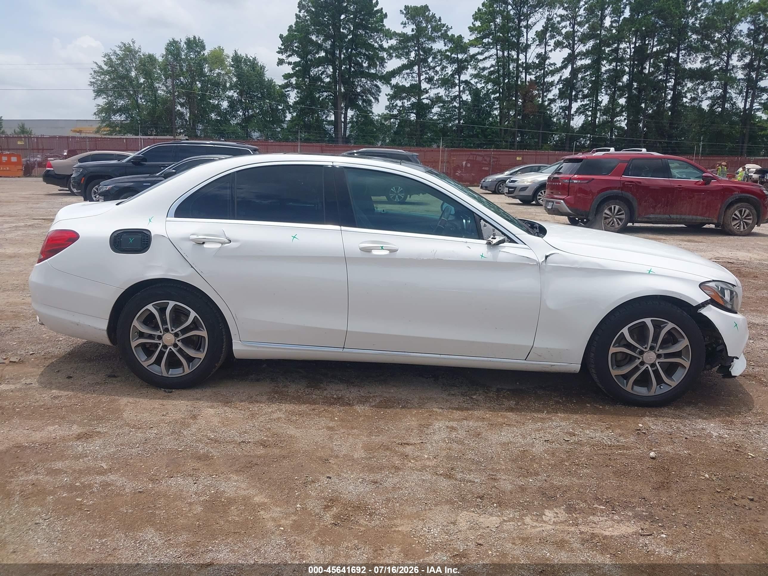 2015 Mercedes-benz C 300 4matic White vin: 55SWF4KB4FU012529