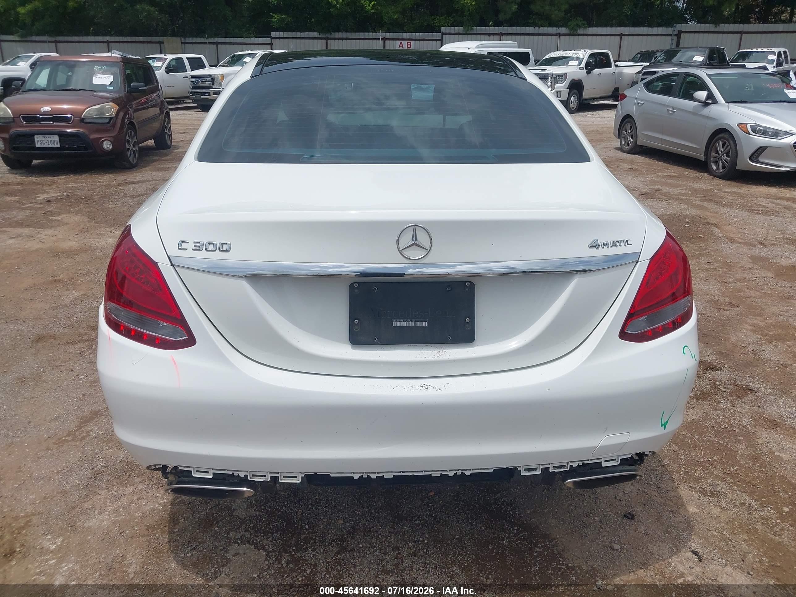 2015 Mercedes-benz C 300 4matic White vin: 55SWF4KB4FU012529