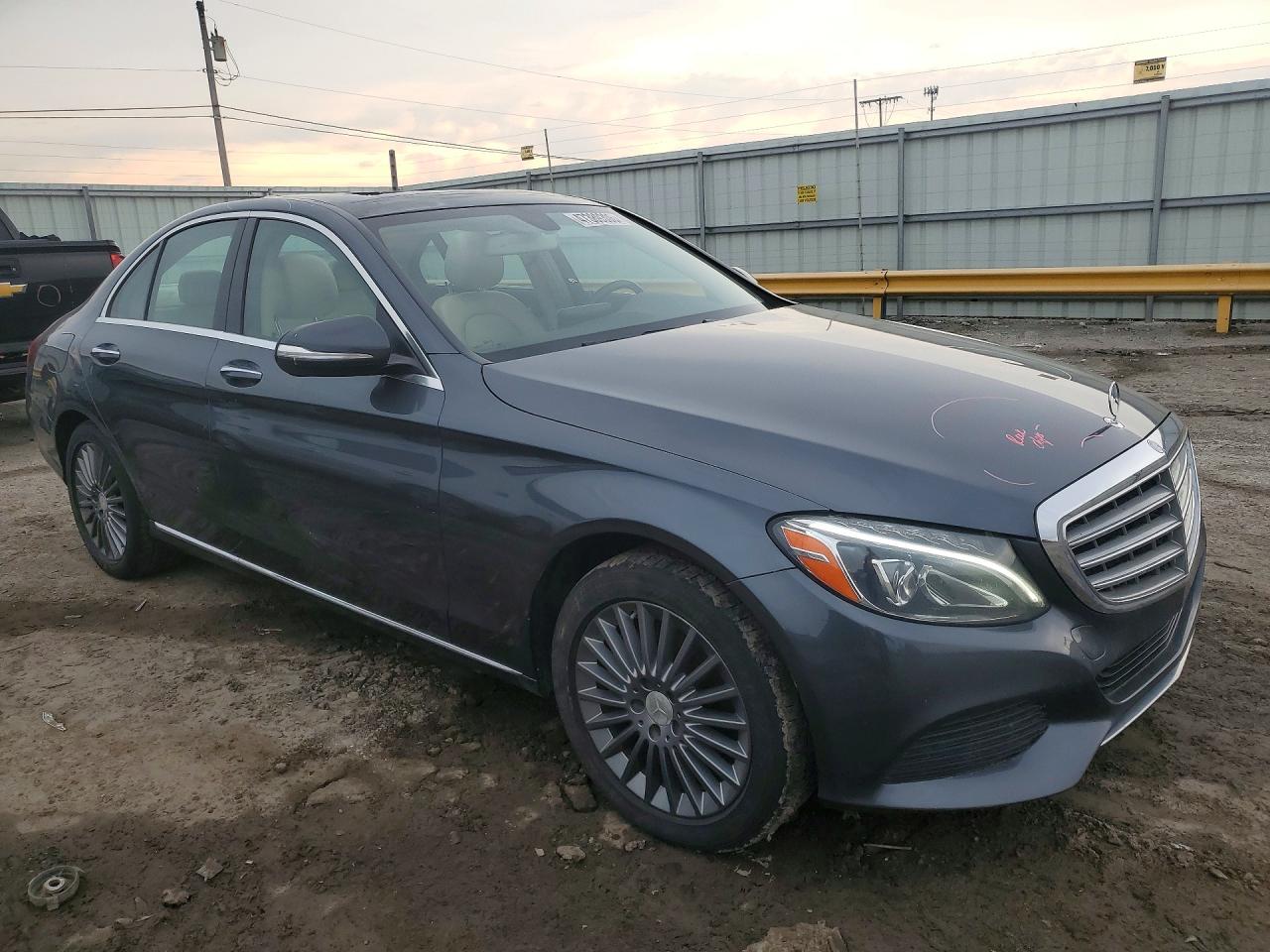 2015 Mercedes-benz C 300 4matic Gray vin: 55SWF4KB4FU019352