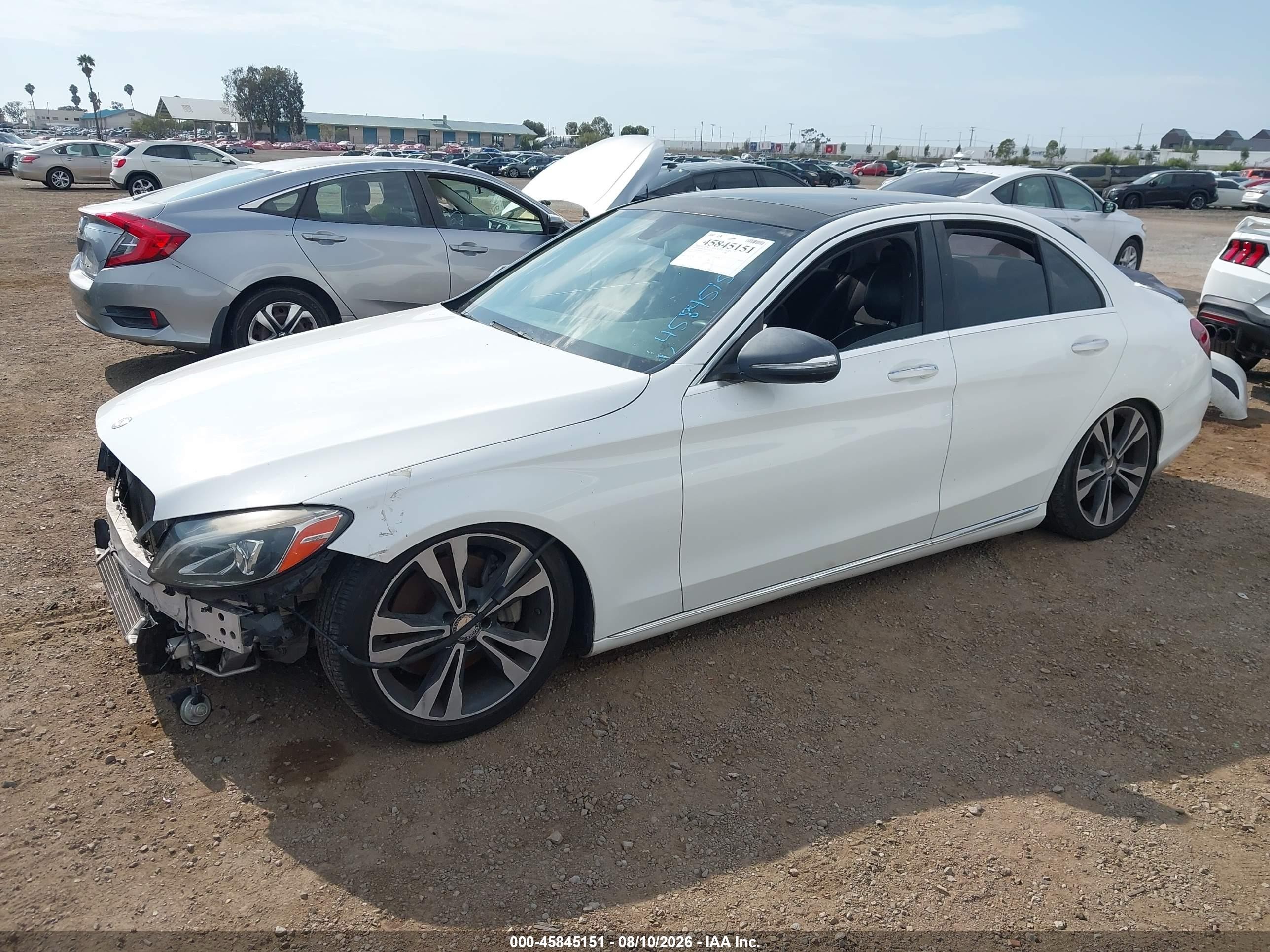 2015 Mercedes-benz C 300 4matic White vin: 55SWF4KB4FU021697
