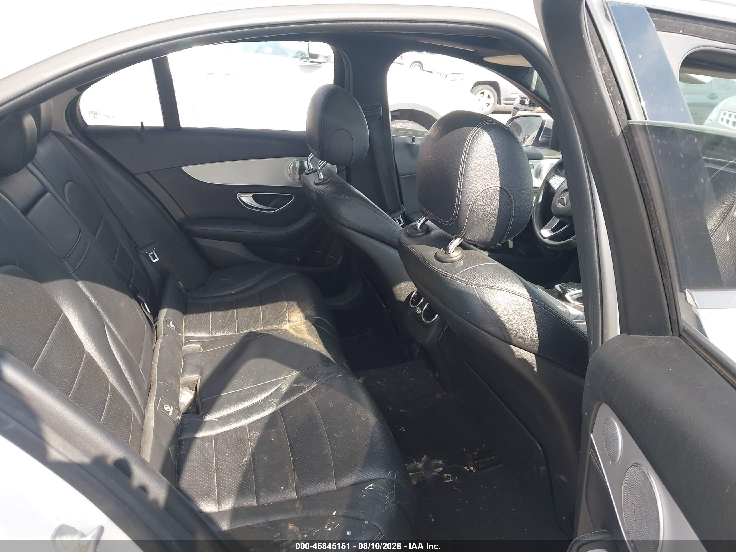 2015 Mercedes-benz C 300 4matic White vin: 55SWF4KB4FU021697