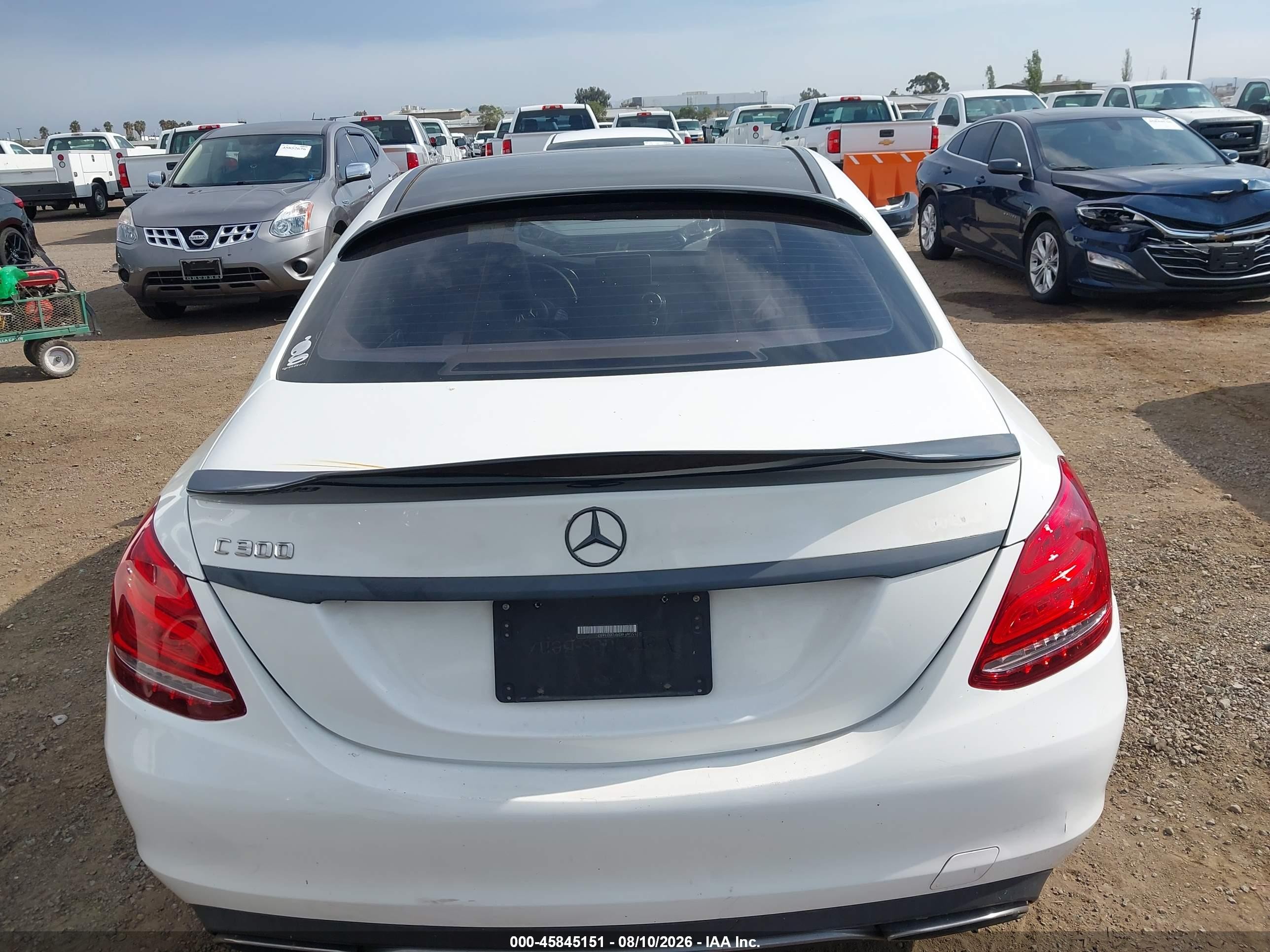 2015 Mercedes-benz C 300 4matic White vin: 55SWF4KB4FU021697