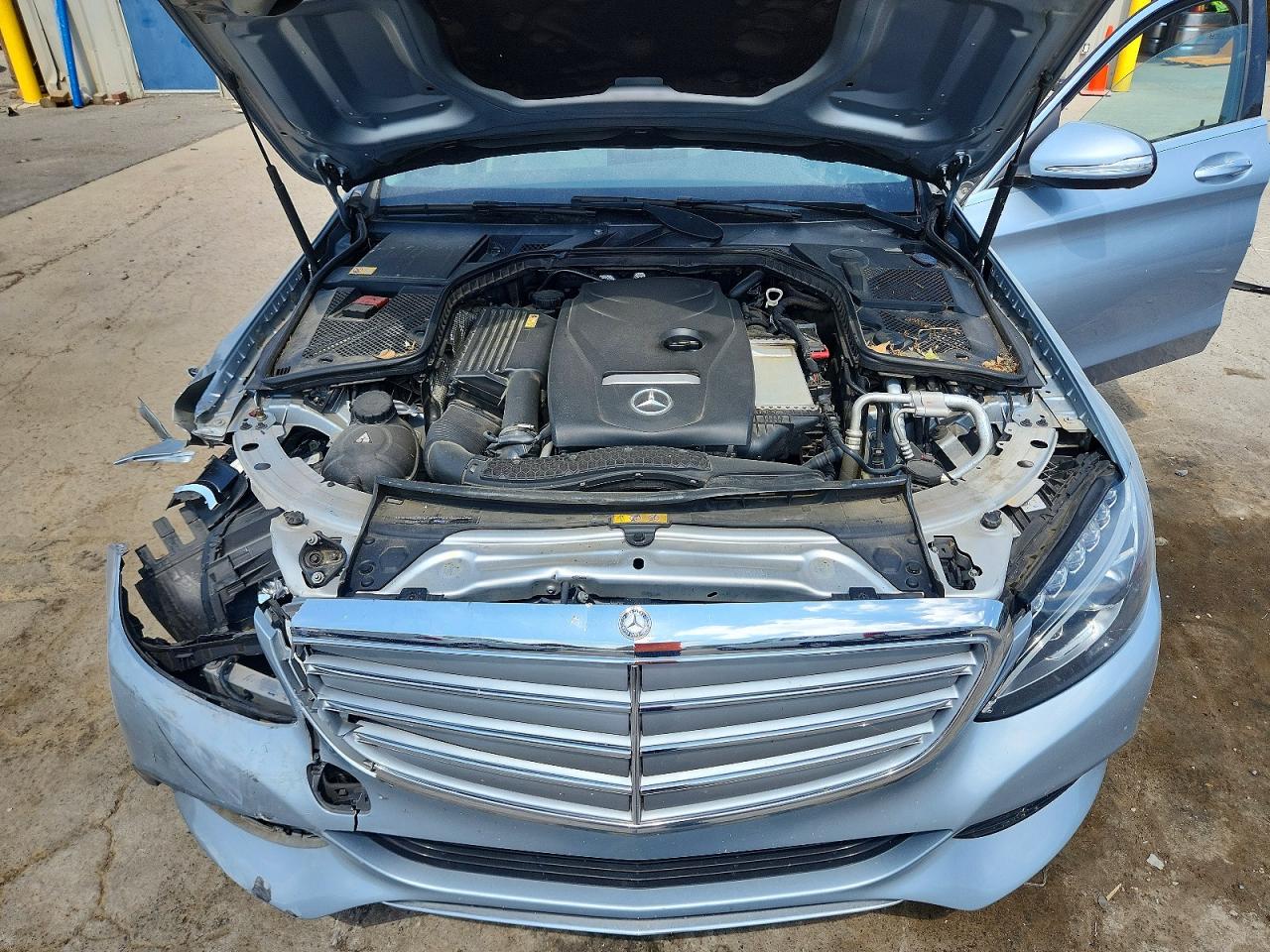 2015 Mercedes-benz C 300 4matic Silver vin: 55SWF4KB4FU022994