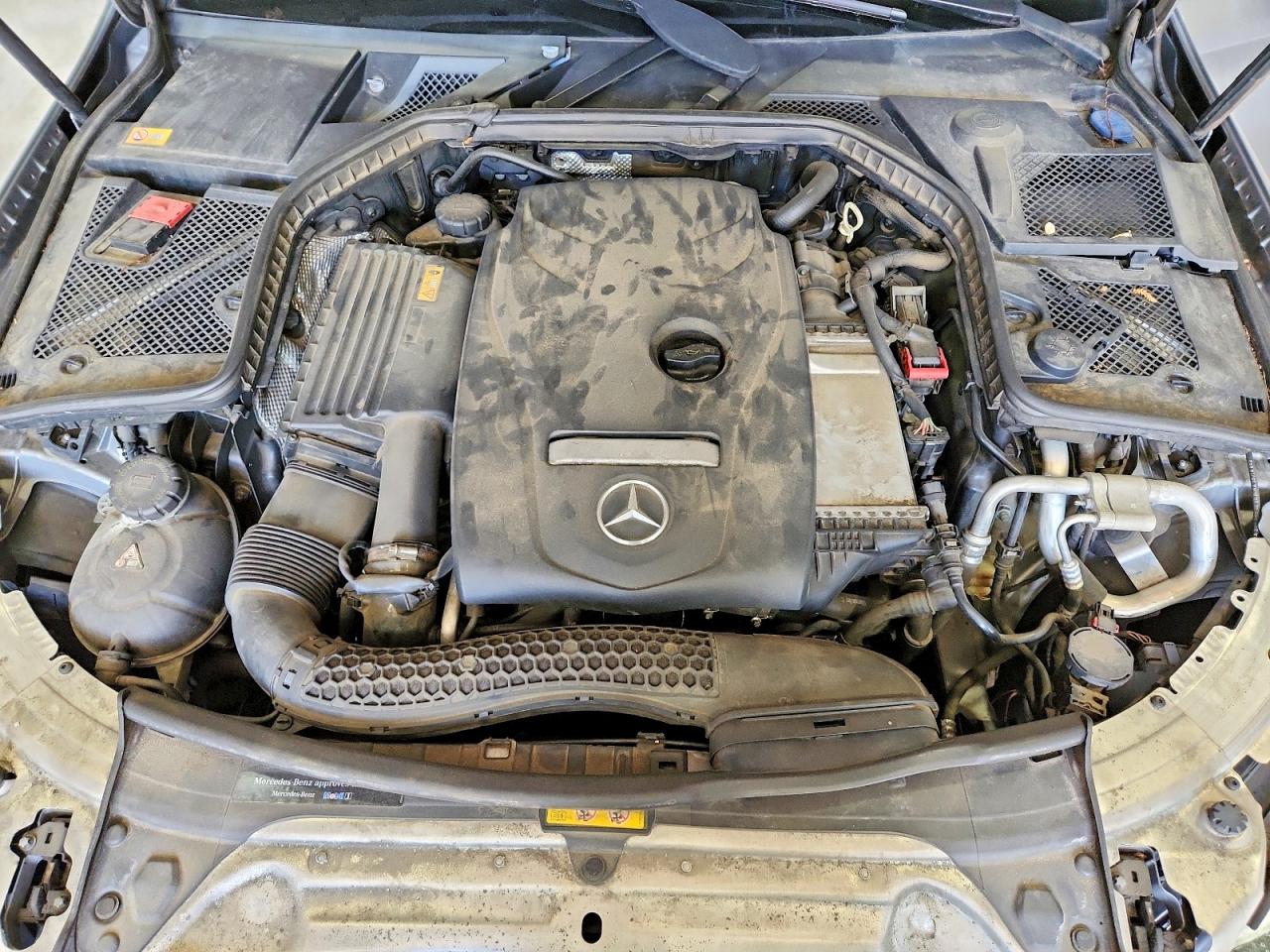 2015 Mercedes-benz C 300 4matic Серый vin: 55SWF4KB4FU023255