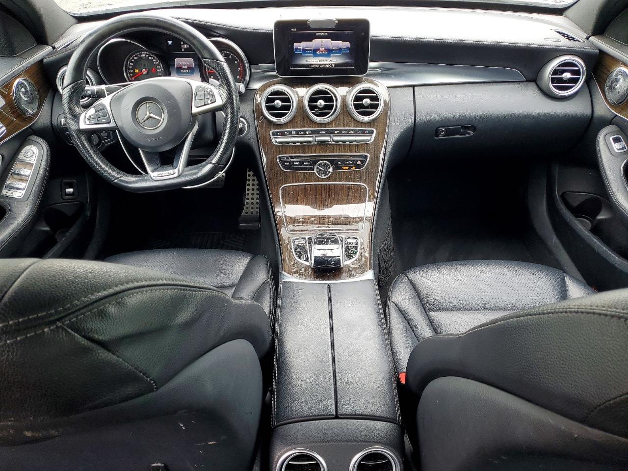 2015 Mercedes-benz C 300 4matic Белый vin: 55SWF4KB4FU026804