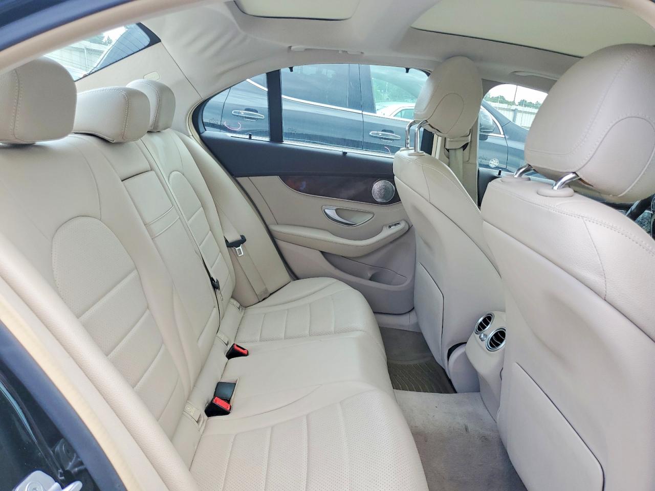 2015 Mercedes-benz C 300 4matic Black vin: 55SWF4KB4FU027905