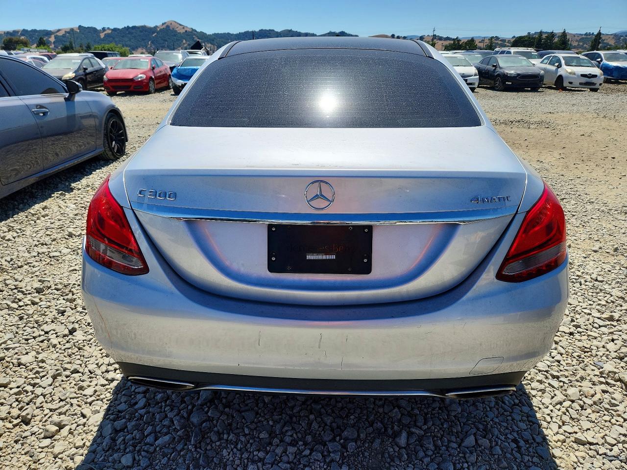 2015 Mercedes-benz C 300 4matic Silver vin: 55SWF4KB4FU030741