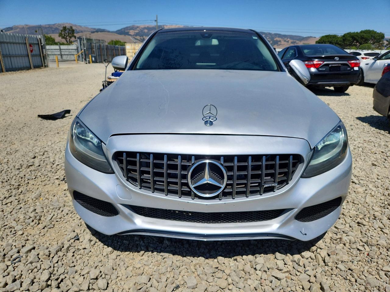 2015 Mercedes-benz C 300 4matic Silver vin: 55SWF4KB4FU030741