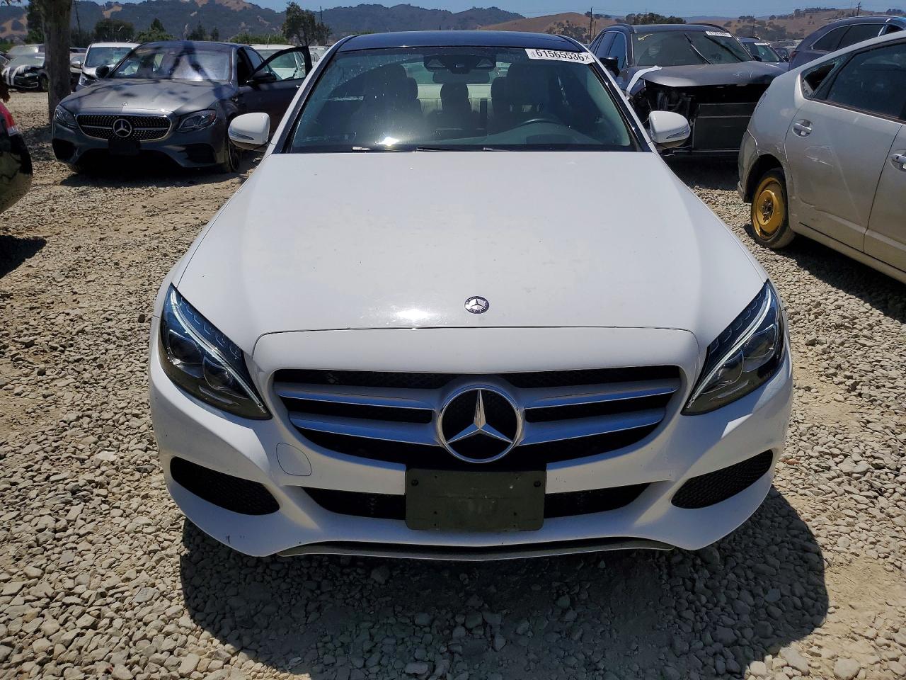 2015 Mercedes-benz C 300 4matic Белый vin: 55SWF4KB4FU032487