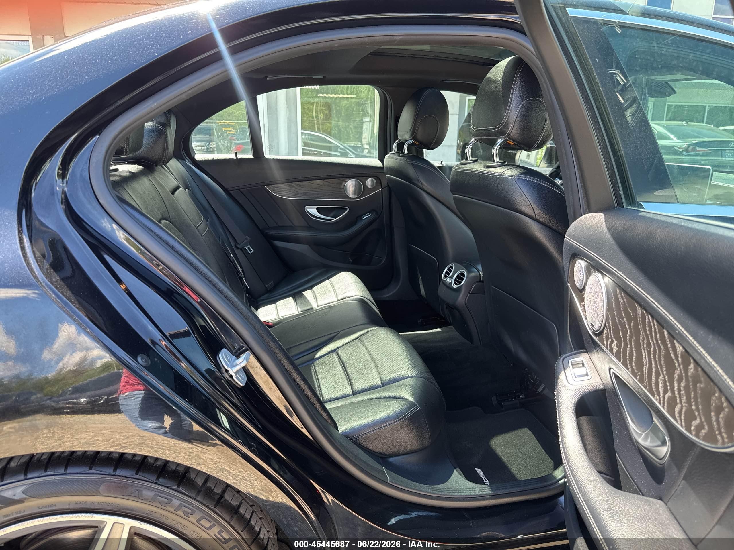 2015 Mercedes-benz C 300 Sport 4matic Black vin: 55SWF4KB4FU052464