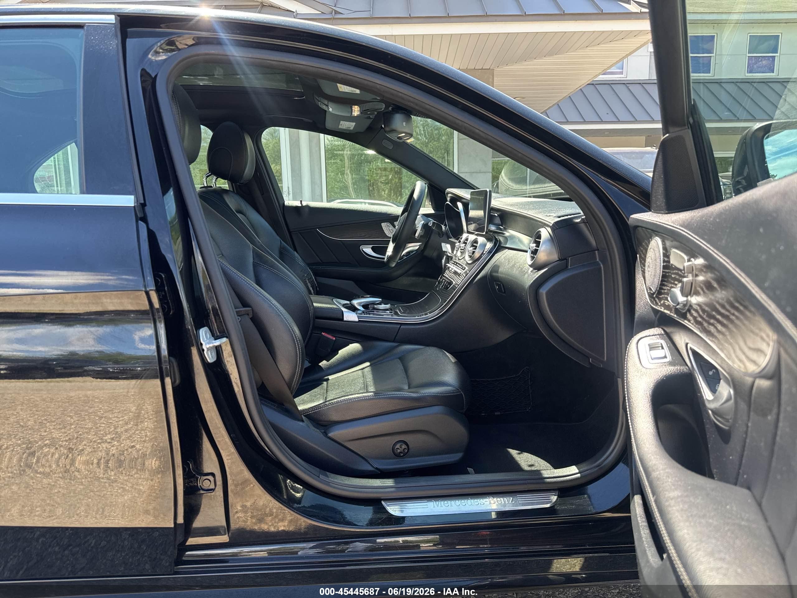 2015 Mercedes-benz C 300 Sport 4matic Black vin: 55SWF4KB4FU052464