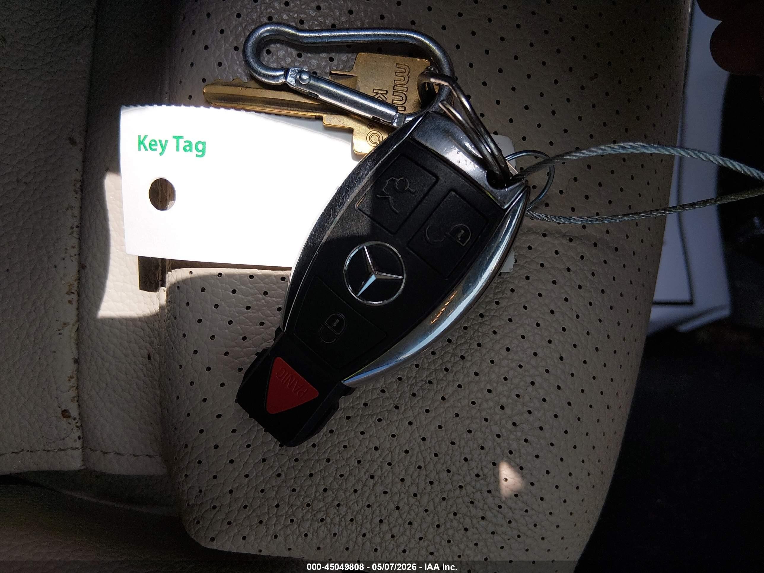 2015 Mercedes-benz C 300 4matic White vin: 55SWF4KB4FU053744