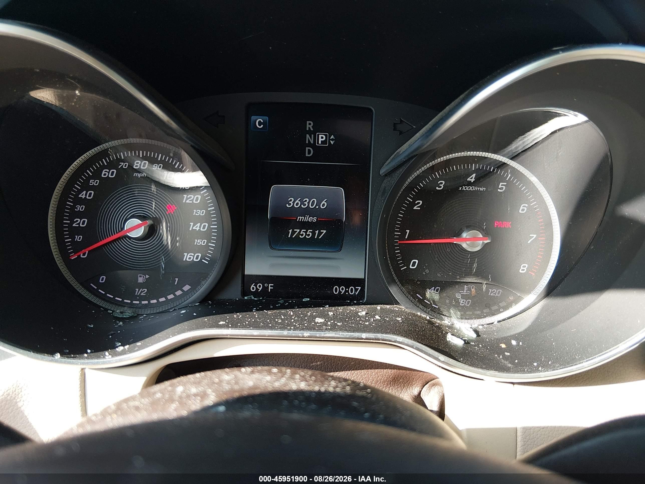 2015 Mercedes-benz C 300 Luxury 4matic Черный vin: 55SWF4KB4FU057597