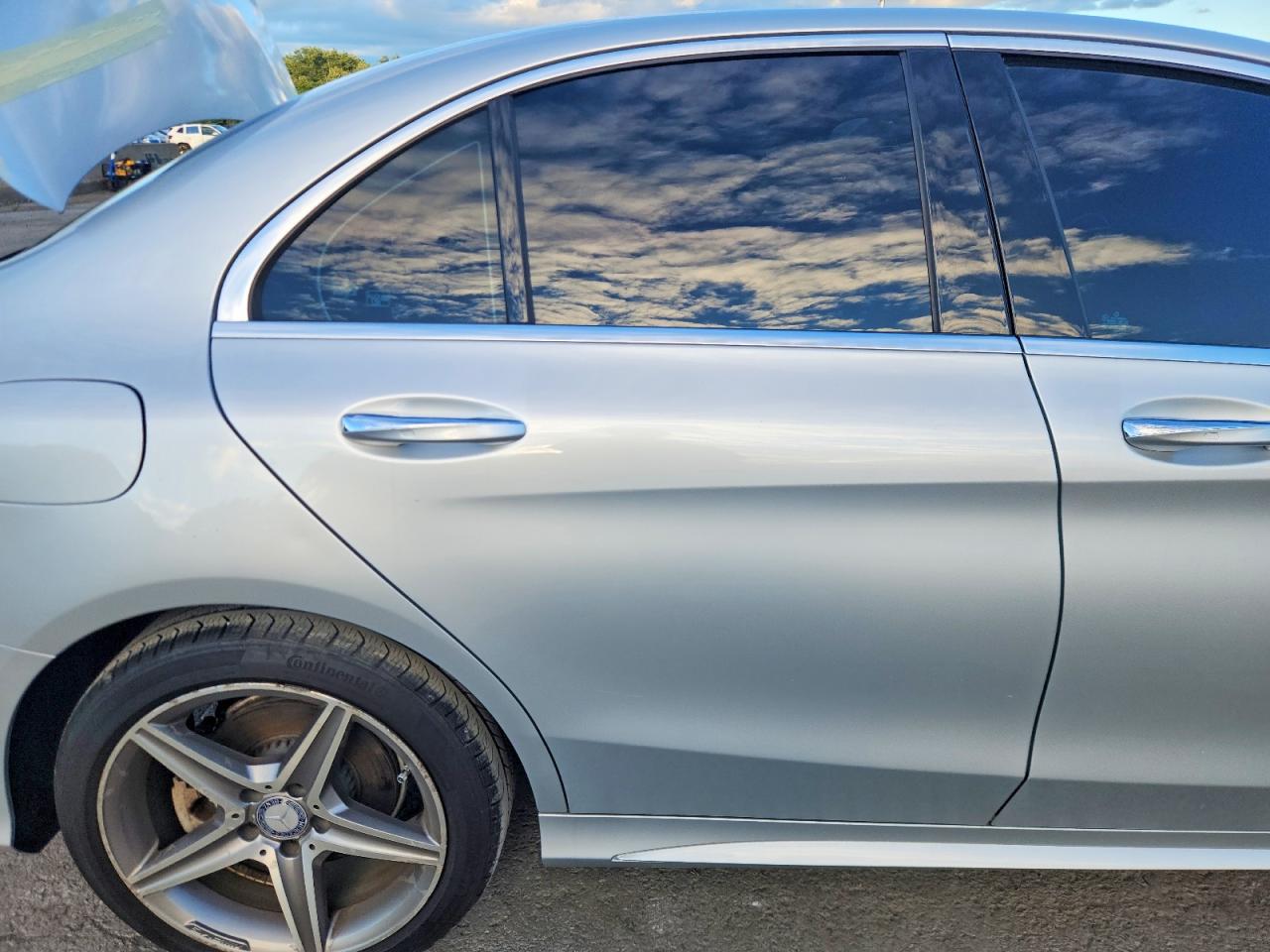2015 Mercedes-benz C 300 4matic Silver vin: 55SWF4KB5FU006707