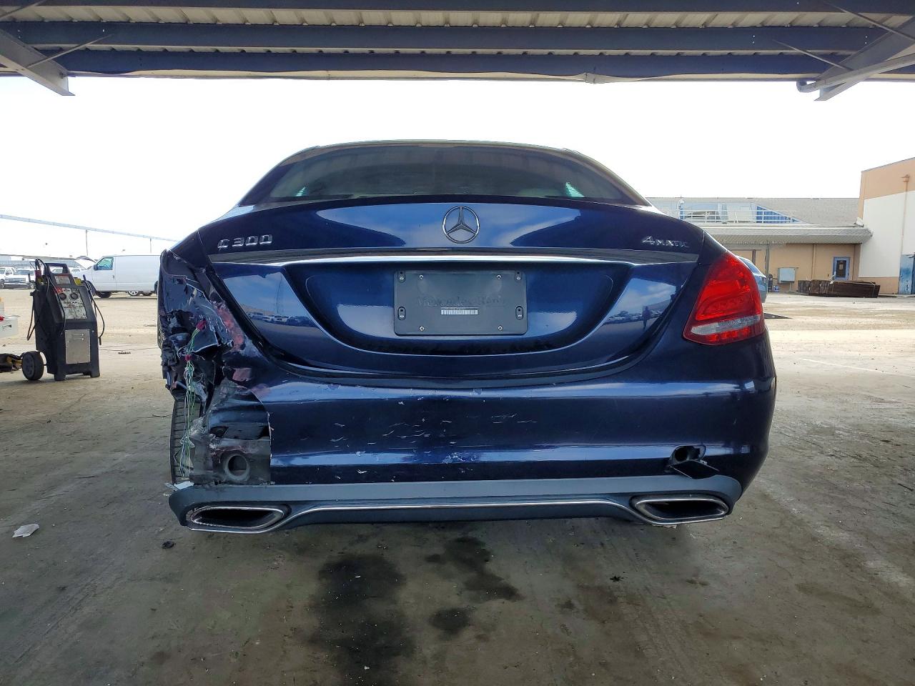 2015 Mercedes-benz C 300 4matic Blue vin: 55SWF4KB5FU012460