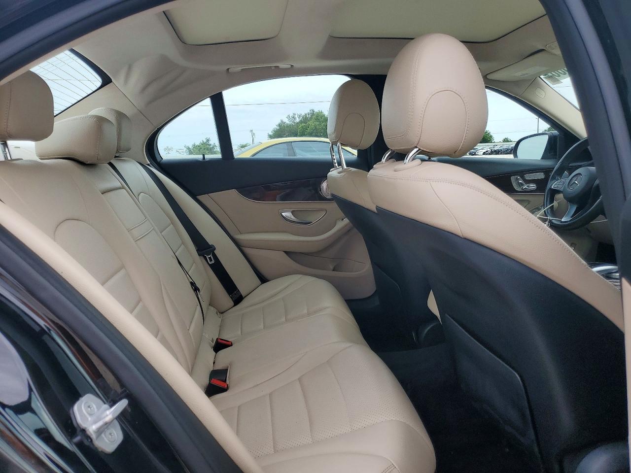 2015 Mercedes-benz C 300 4matic Black vin: 55SWF4KB5FU012717