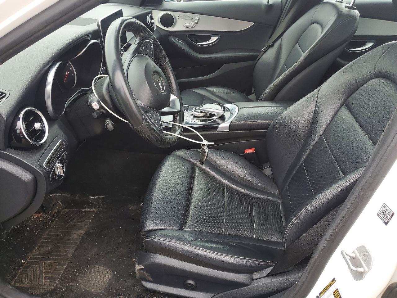 2015 Mercedes-benz C 300 4matic Белый vin: 55SWF4KB5FU022454