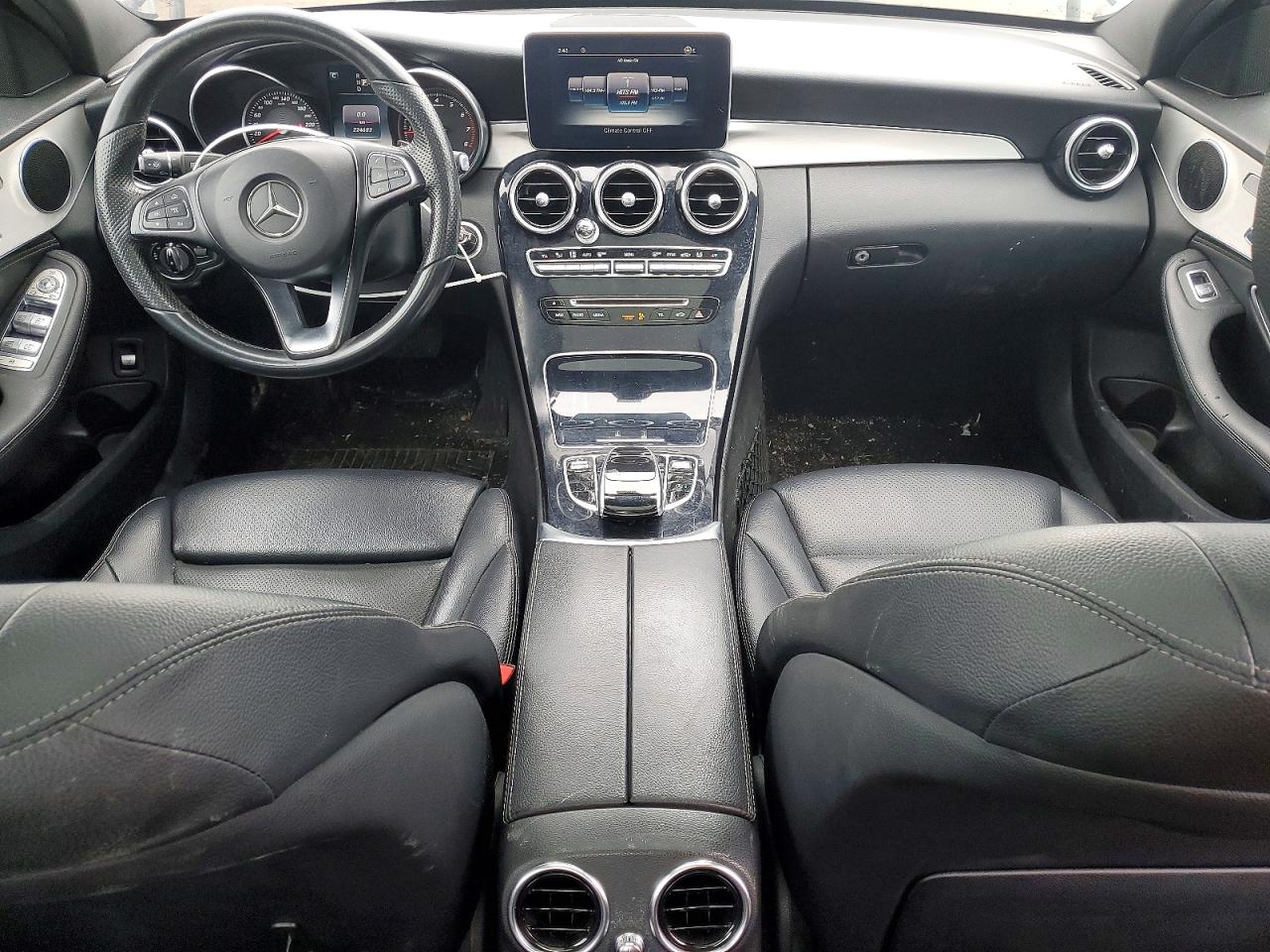 2015 Mercedes-benz C 300 4matic Белый vin: 55SWF4KB5FU022454