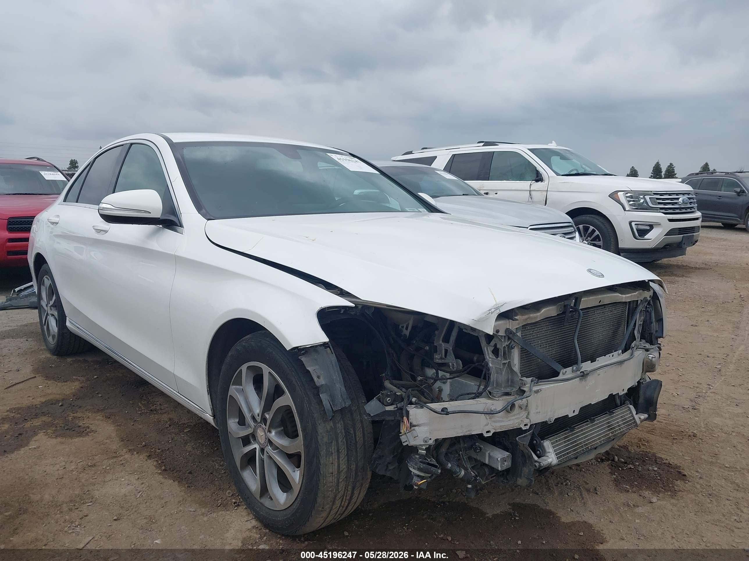 2015 Mercedes-benz C 300 4matic White vin: 55SWF4KB5FU022972
