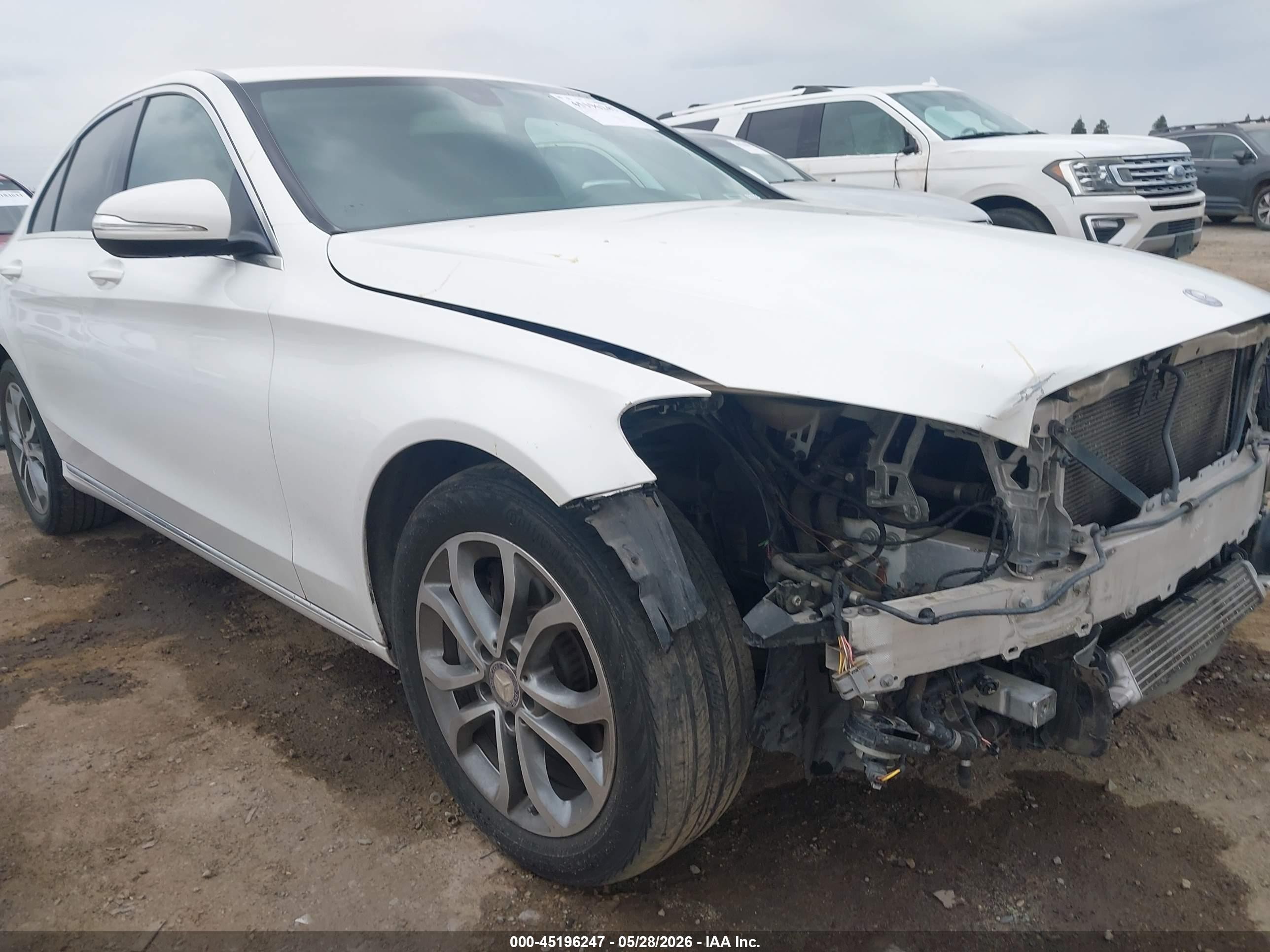 2015 Mercedes-benz C 300 4matic White vin: 55SWF4KB5FU022972