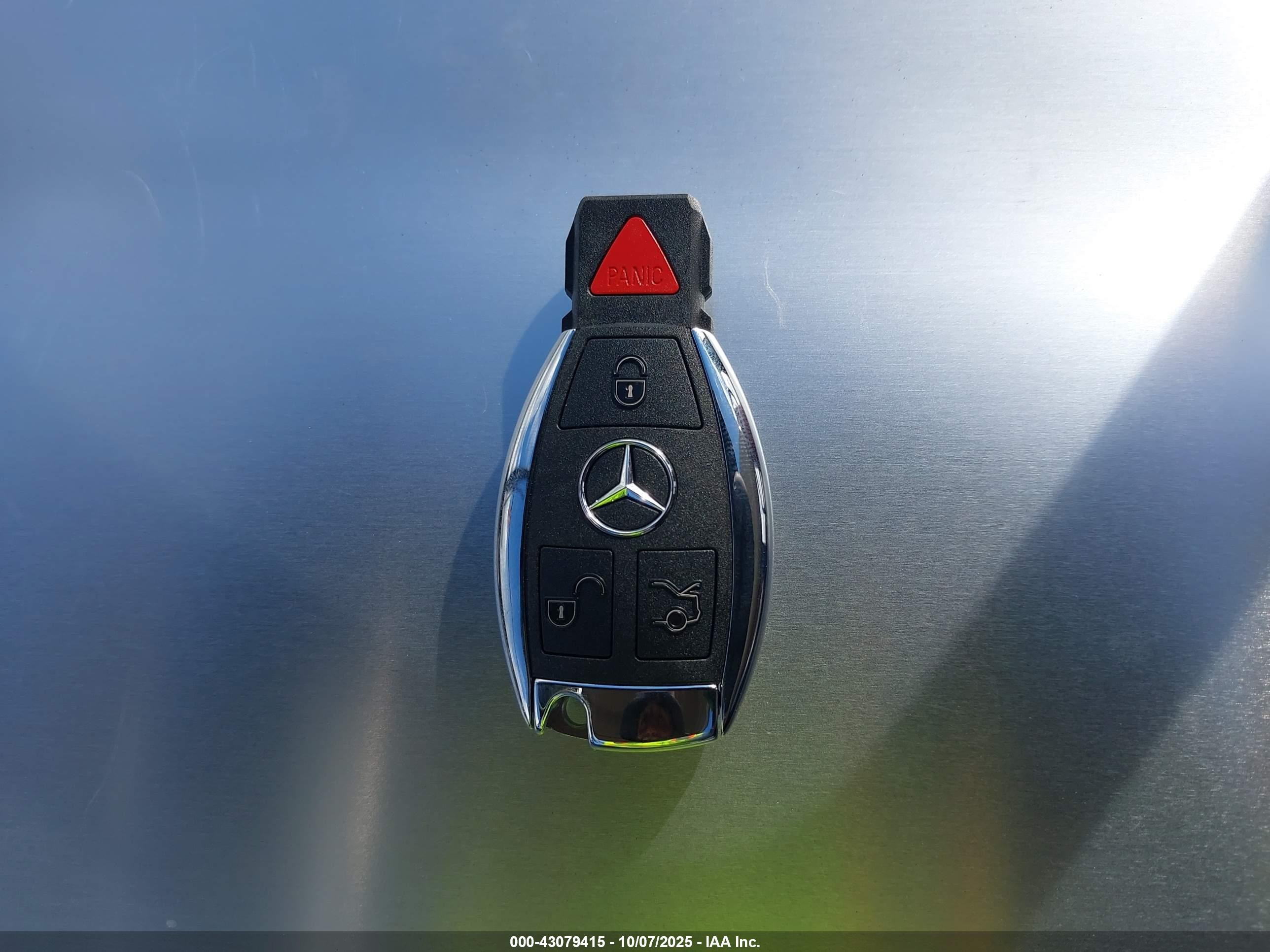 2015 Mercedes-benz C 300 4matic/luxury 4matic/sport 4matic Черный vin: 55SWF4KB5FU031879