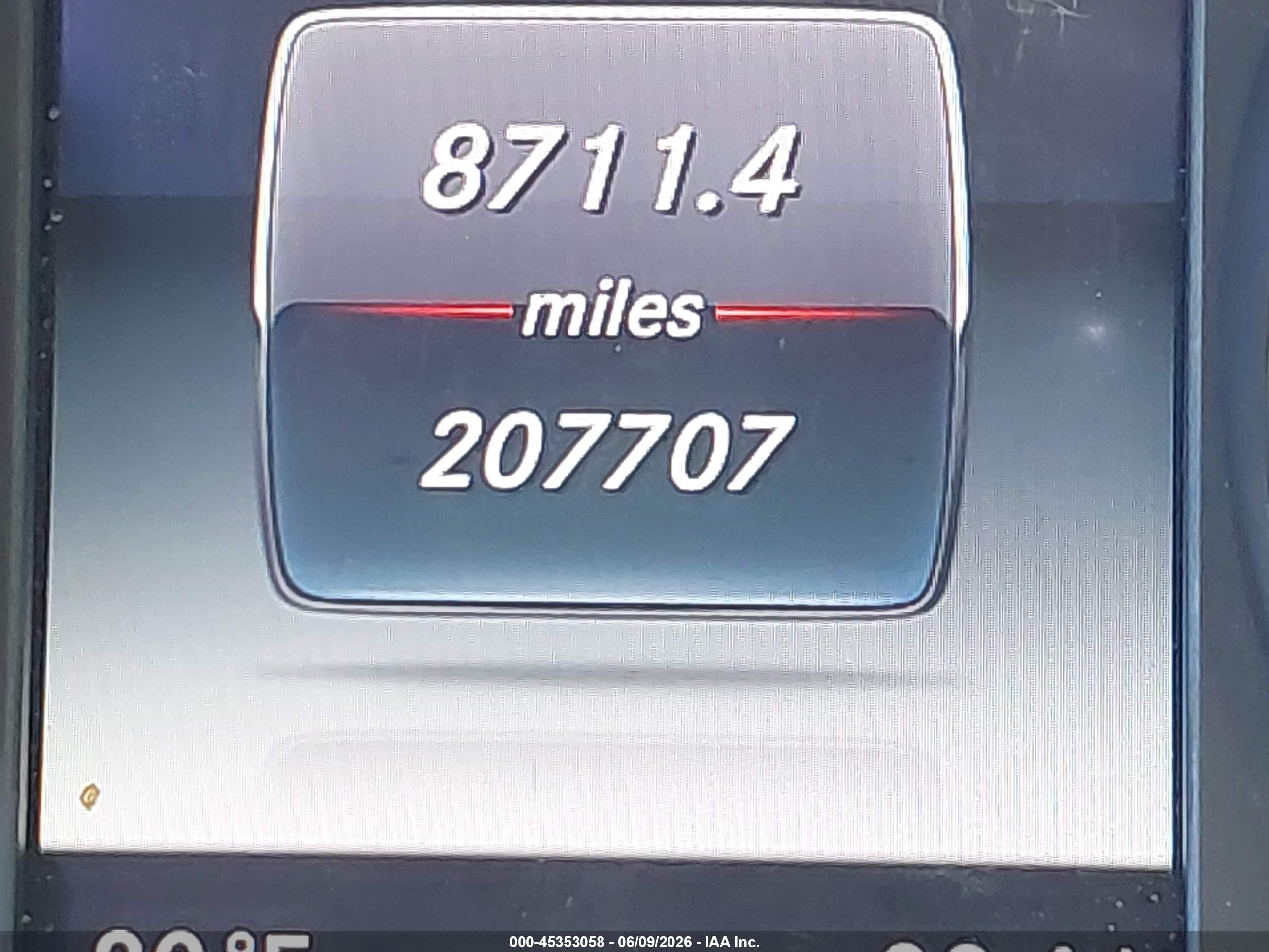 2015 Mercedes-benz C 300 4matic White vin: 55SWF4KB5FU036466