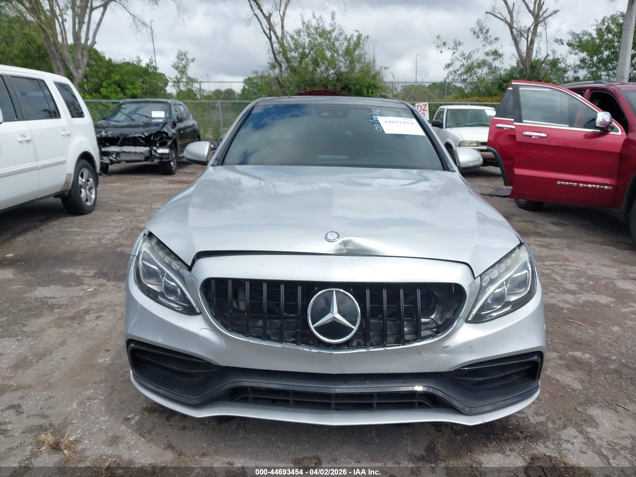 2015 Mercedes-benz C 300 Sport 4matic Silver vin: 55SWF4KB5FU048147