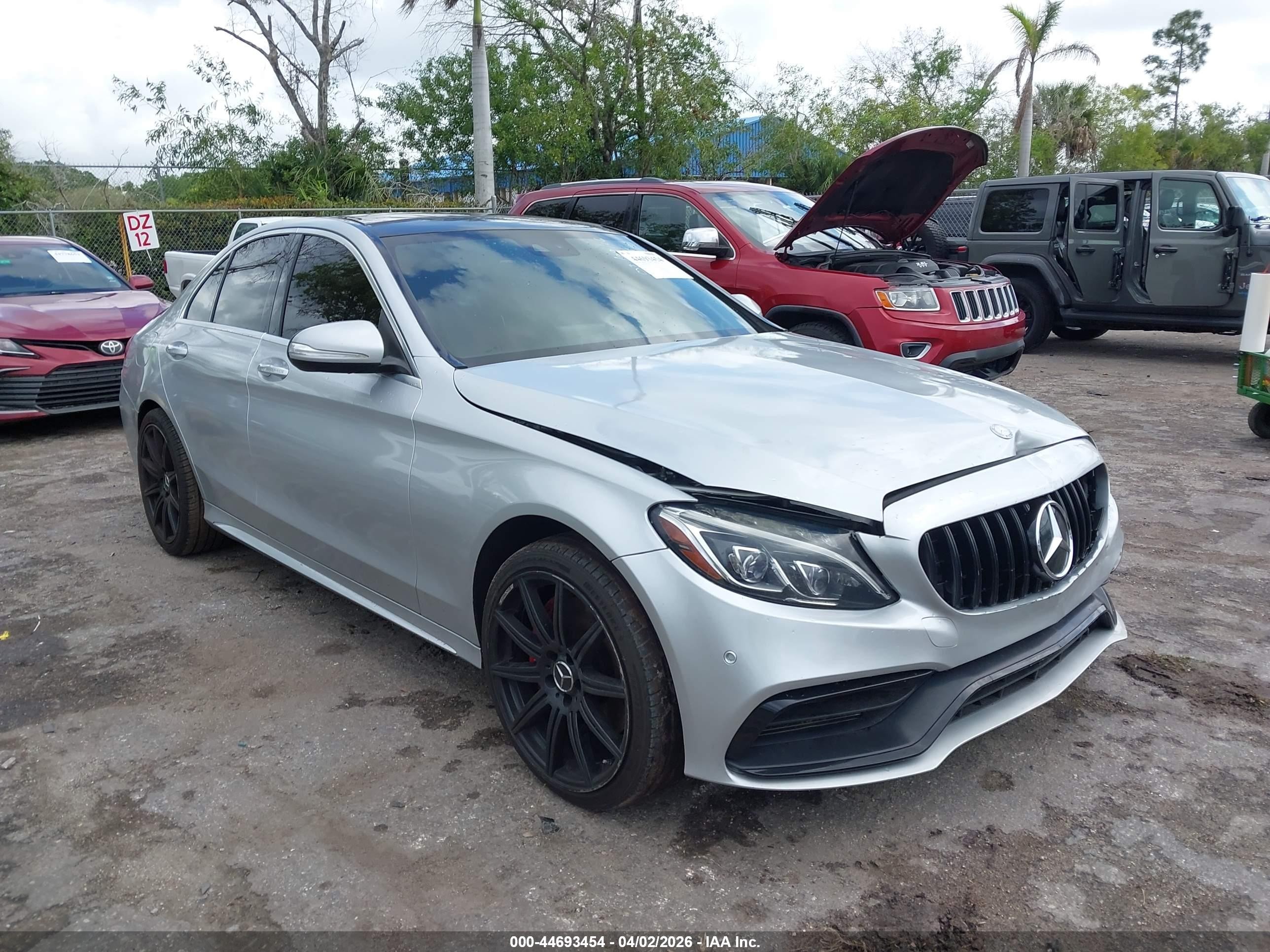 2015 Mercedes-benz C 300 Sport 4matic Silver vin: 55SWF4KB5FU048147