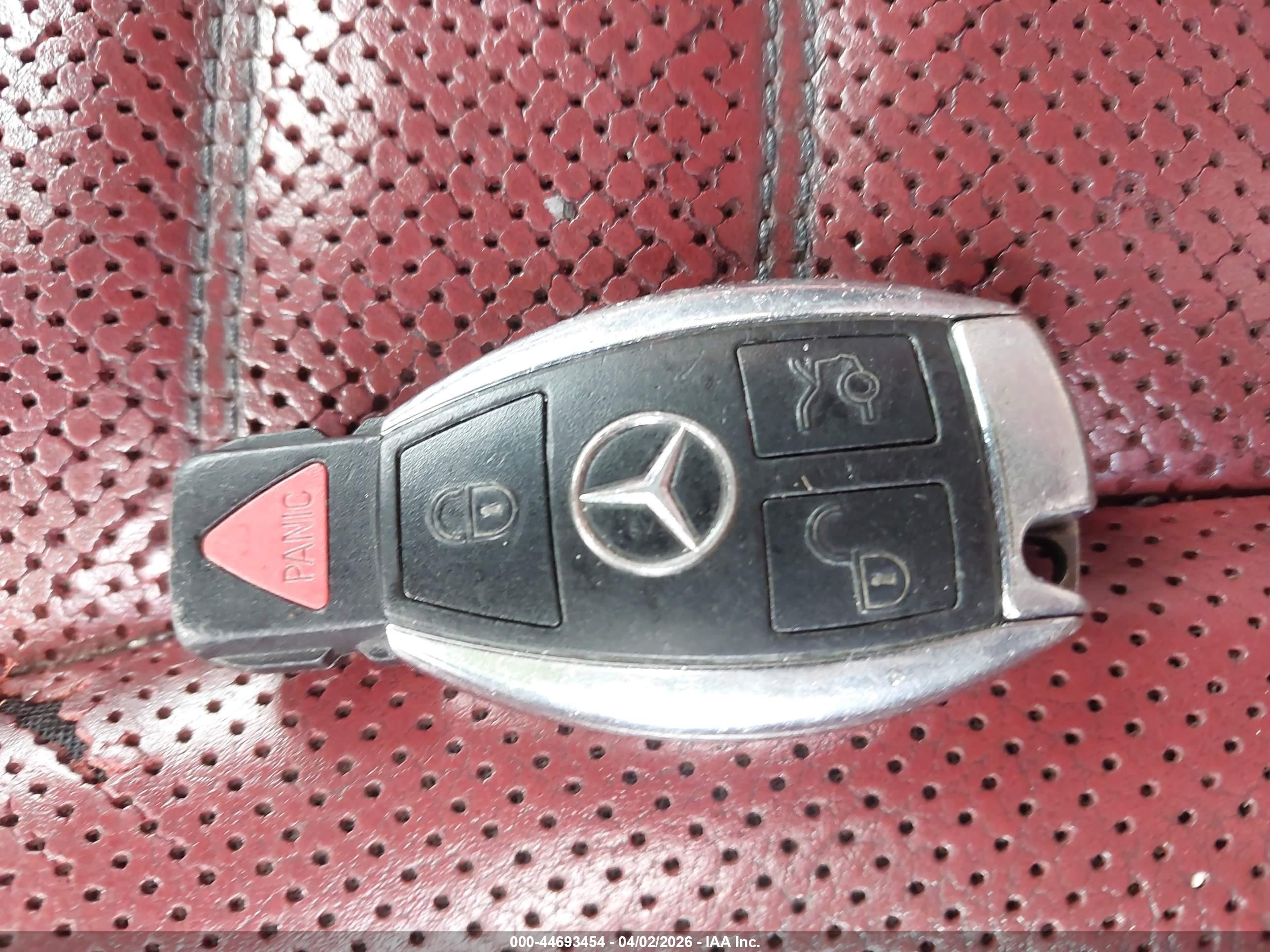 2015 Mercedes-benz C 300 Sport 4matic Silver vin: 55SWF4KB5FU048147