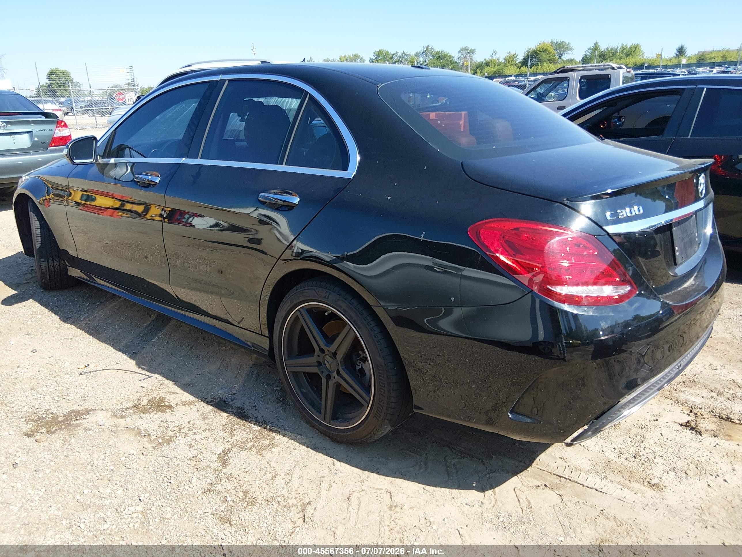 2015 Mercedes-benz C 300 Sport 4matic Черный vin: 55SWF4KB5FU080502