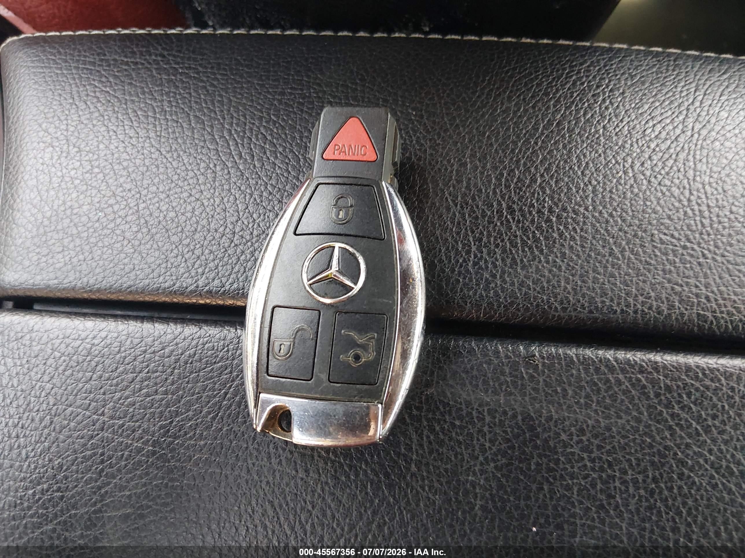2015 Mercedes-benz C 300 Sport 4matic Черный vin: 55SWF4KB5FU080502
