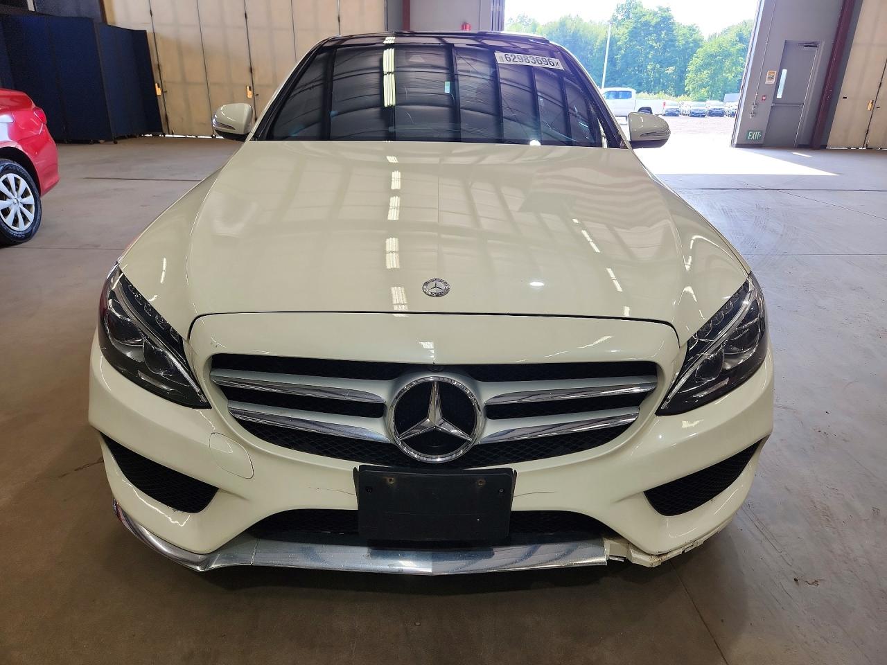 2015 Mercedes-benz C 300 4matic White vin: 55SWF4KB5FU084839