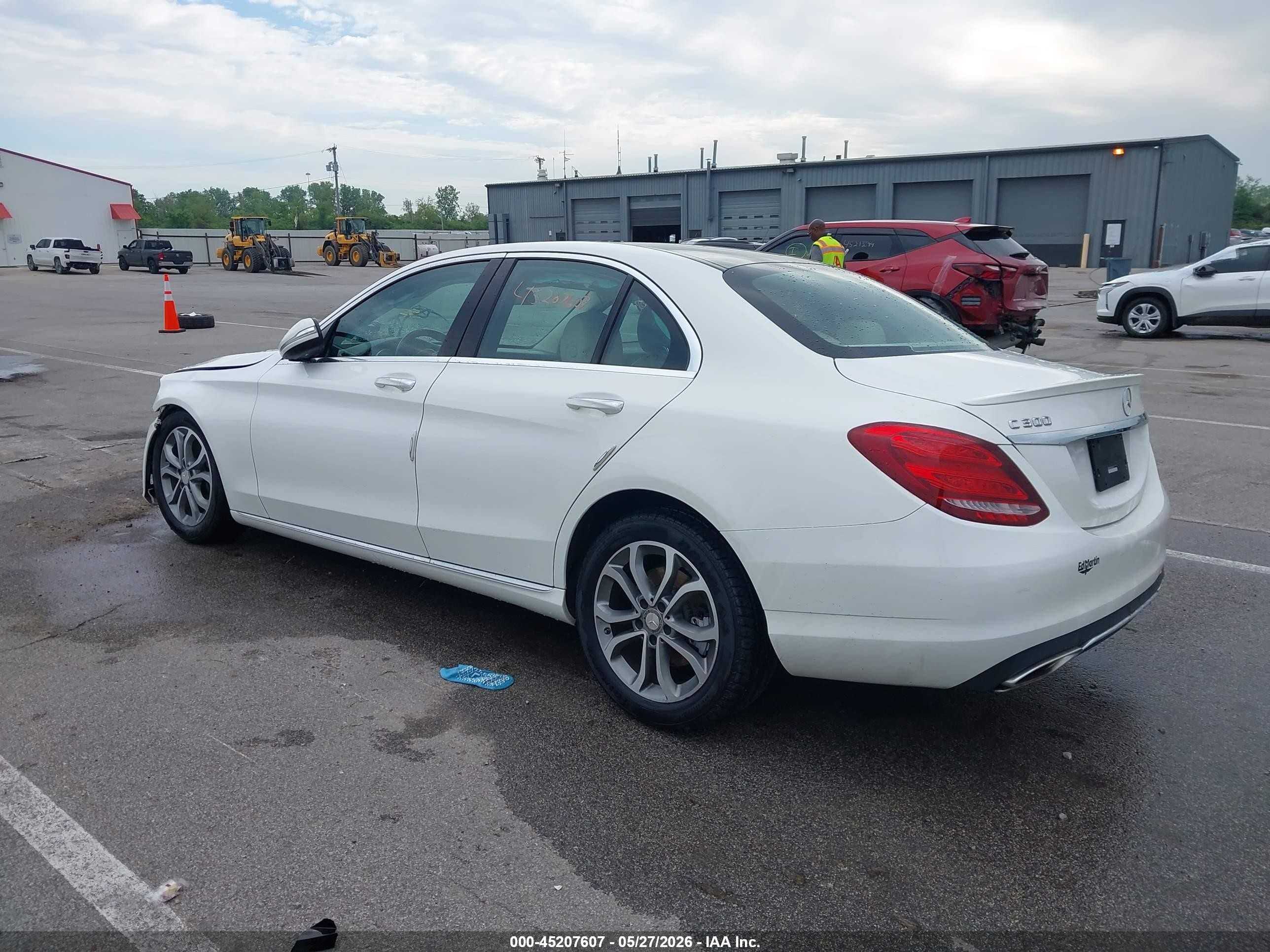 2015 Mercedes-benz C 300 4matic White vin: 55SWF4KB5FU085070