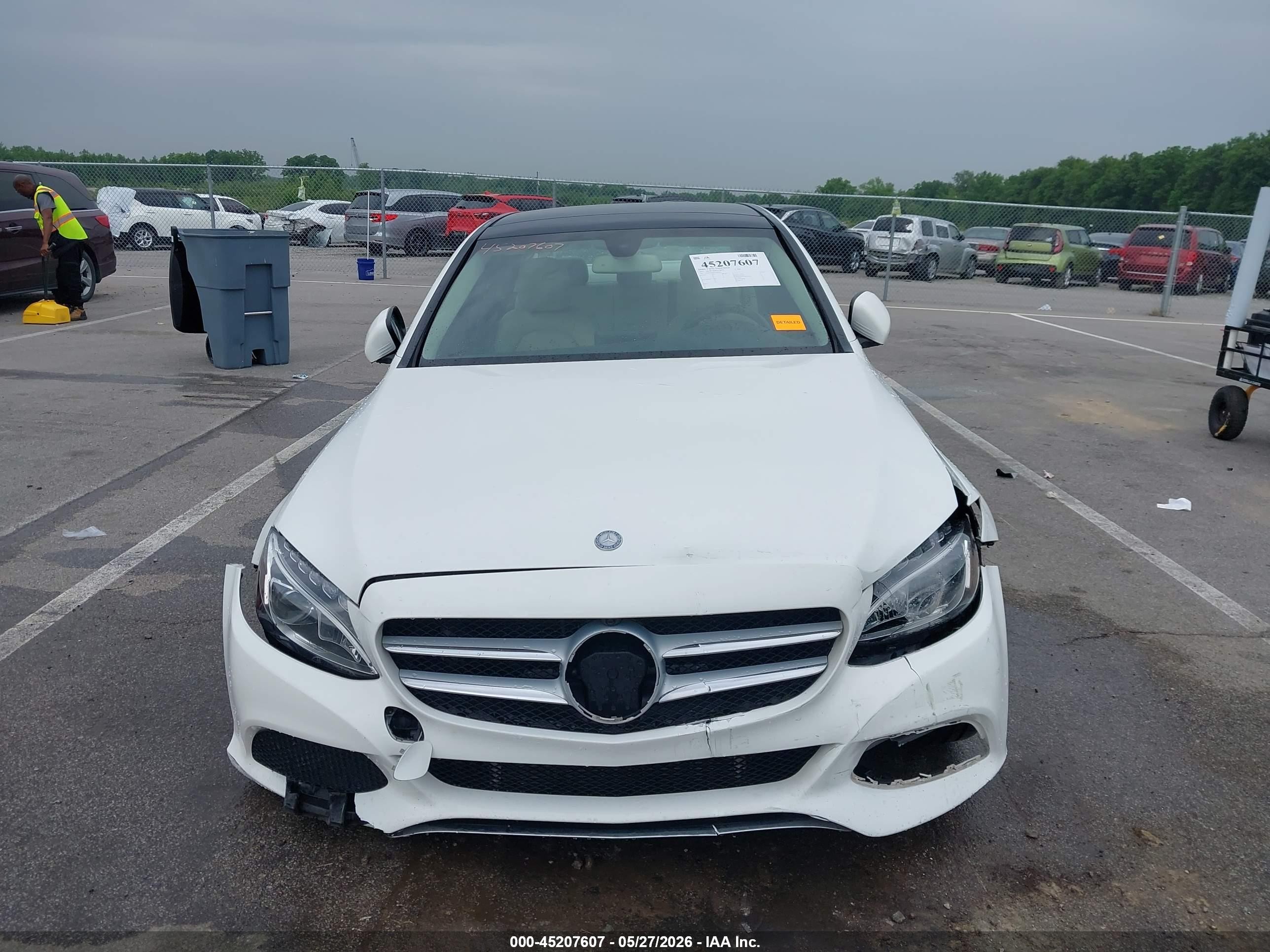 2015 Mercedes-benz C 300 4matic White vin: 55SWF4KB5FU085070
