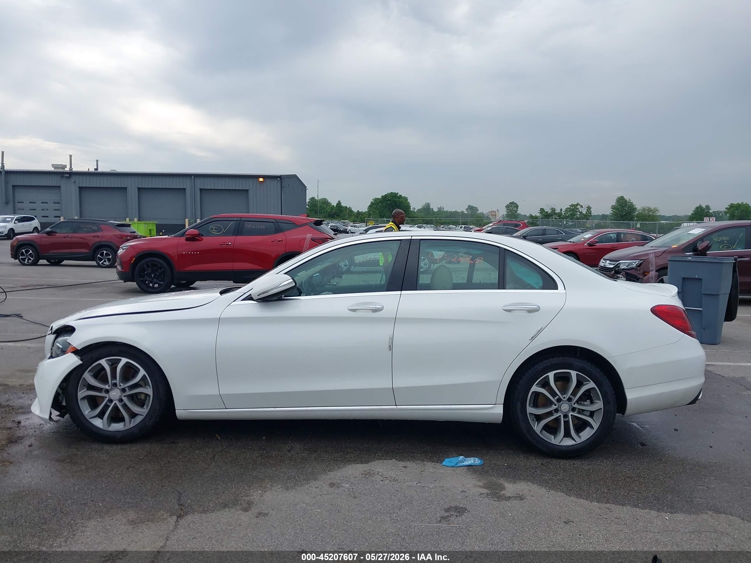2015 Mercedes-benz C 300 4matic White vin: 55SWF4KB5FU085070