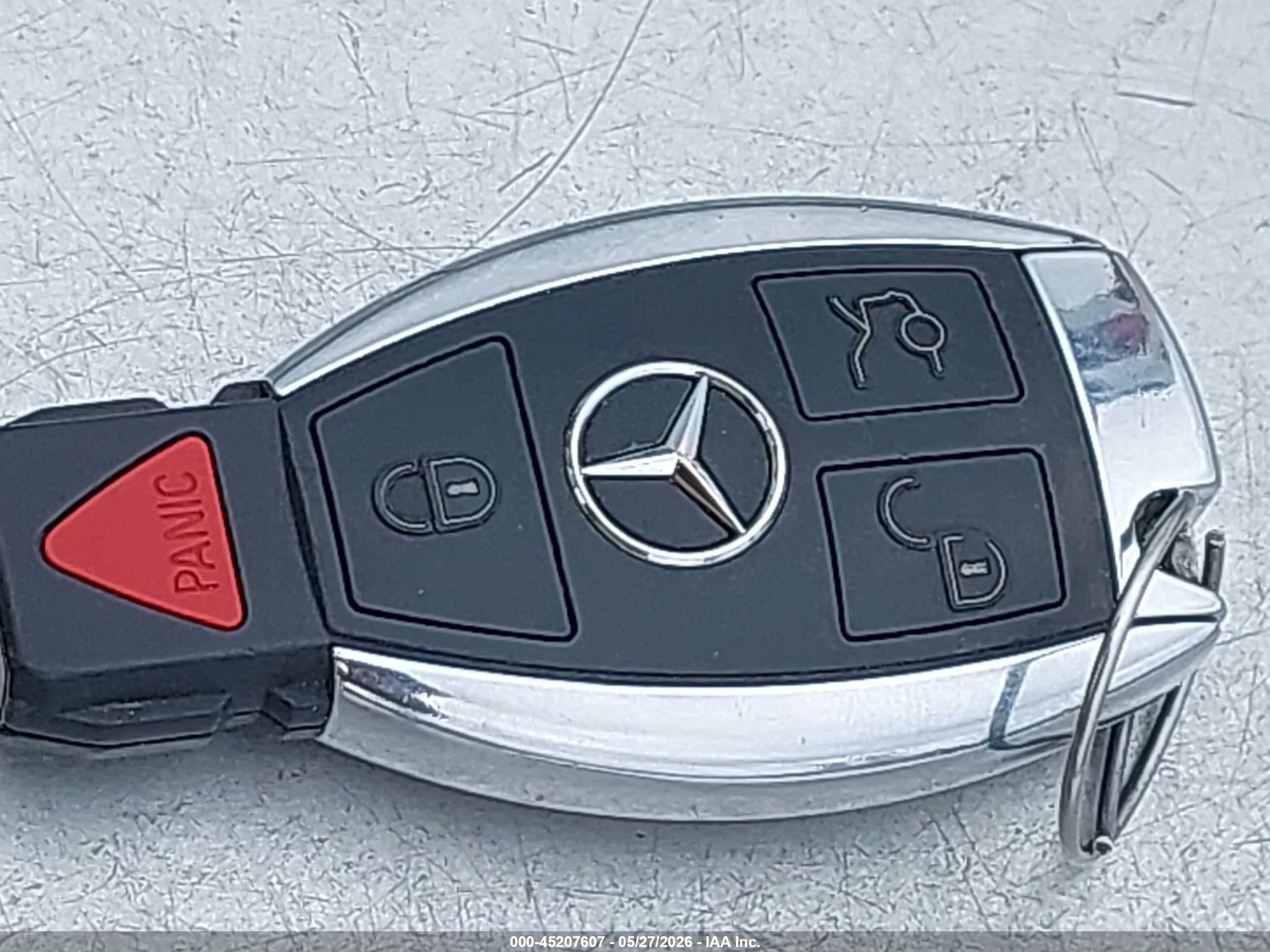 2015 Mercedes-benz C 300 4matic White vin: 55SWF4KB5FU085070